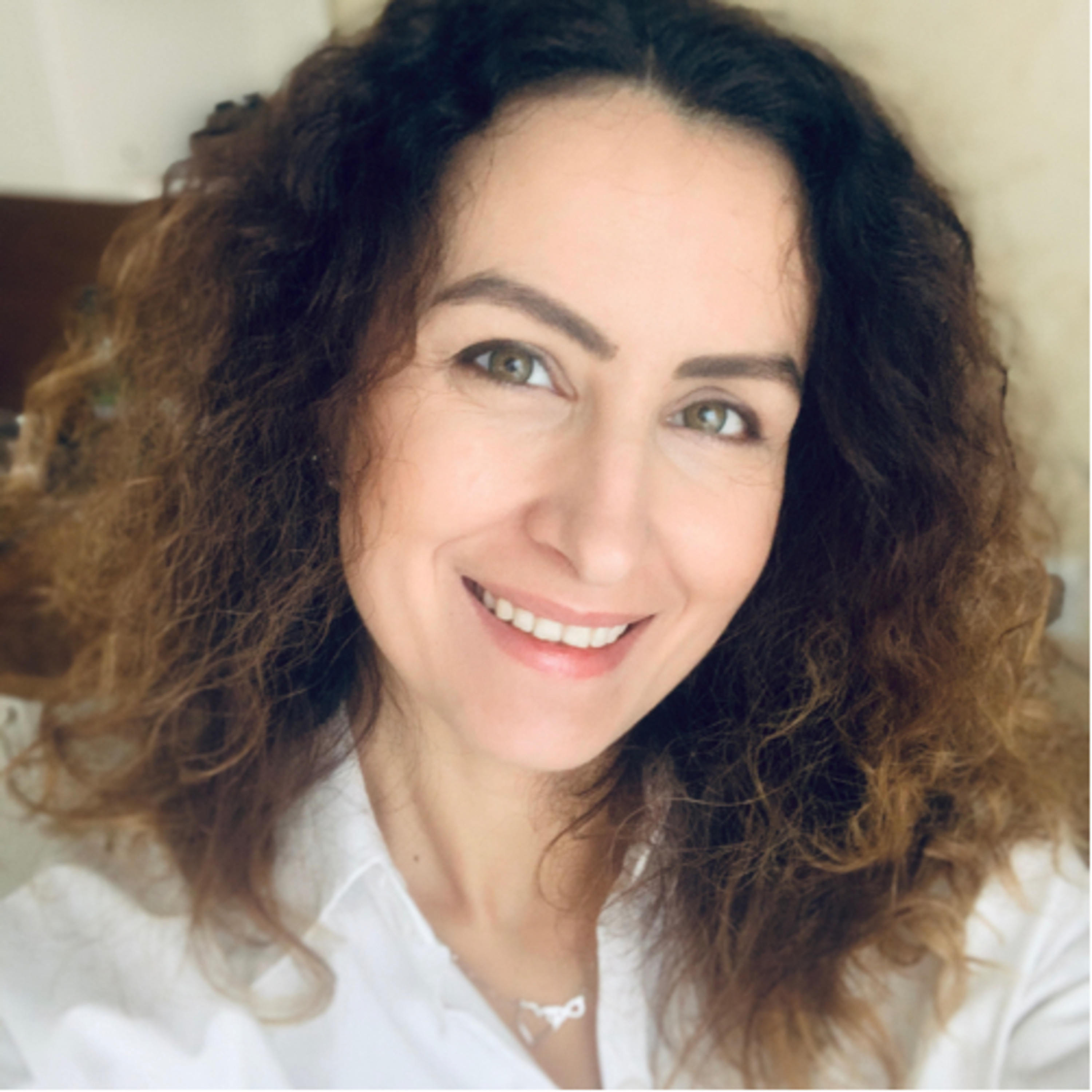 Exerciții de Fericire cu Georgiana Spătaru