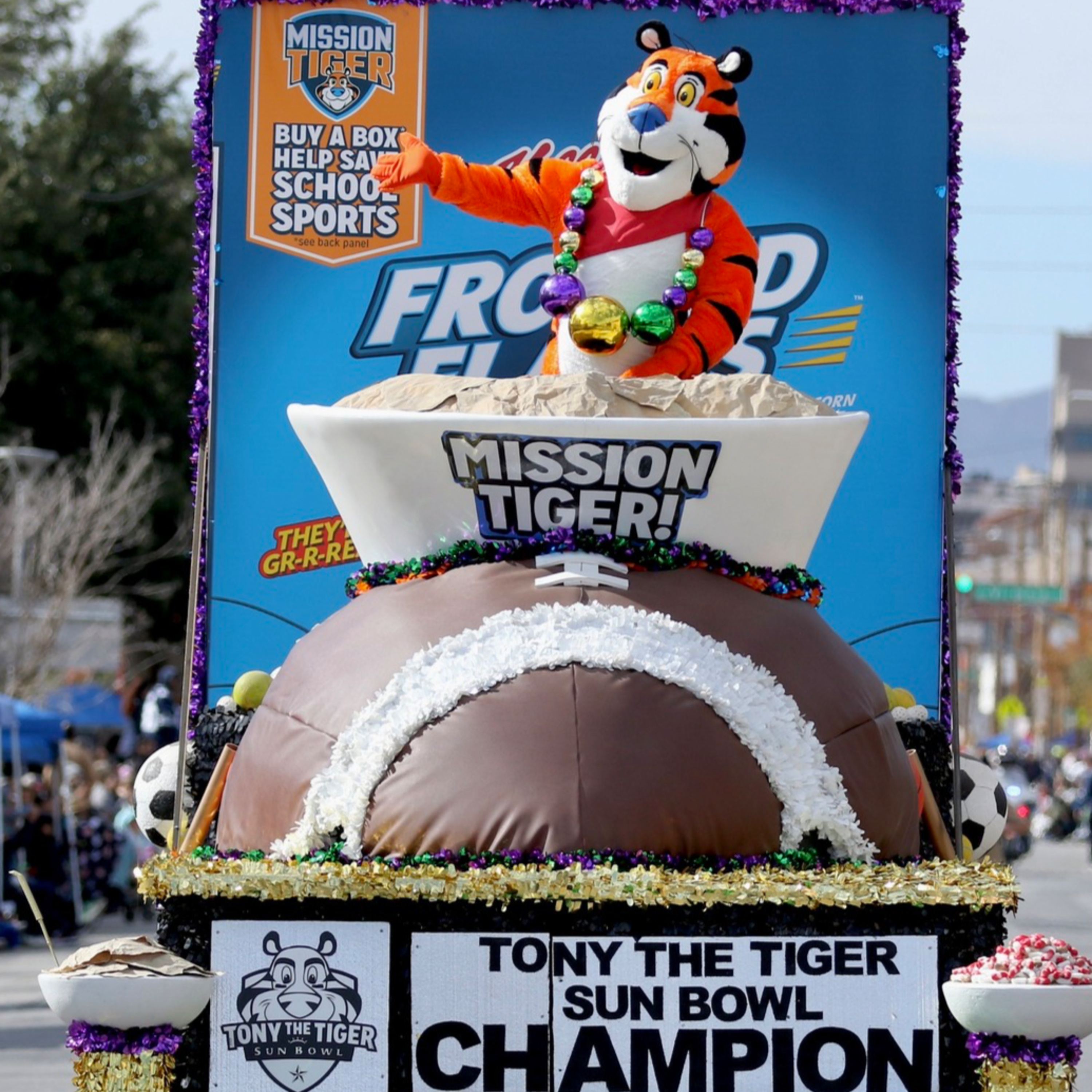 Sports-N-More Podcast with Eddie Morelos (Season 3 - Ep. 16/90) - Sun Bowl Preview - MERRY CHRISTMAS!  episode artwork