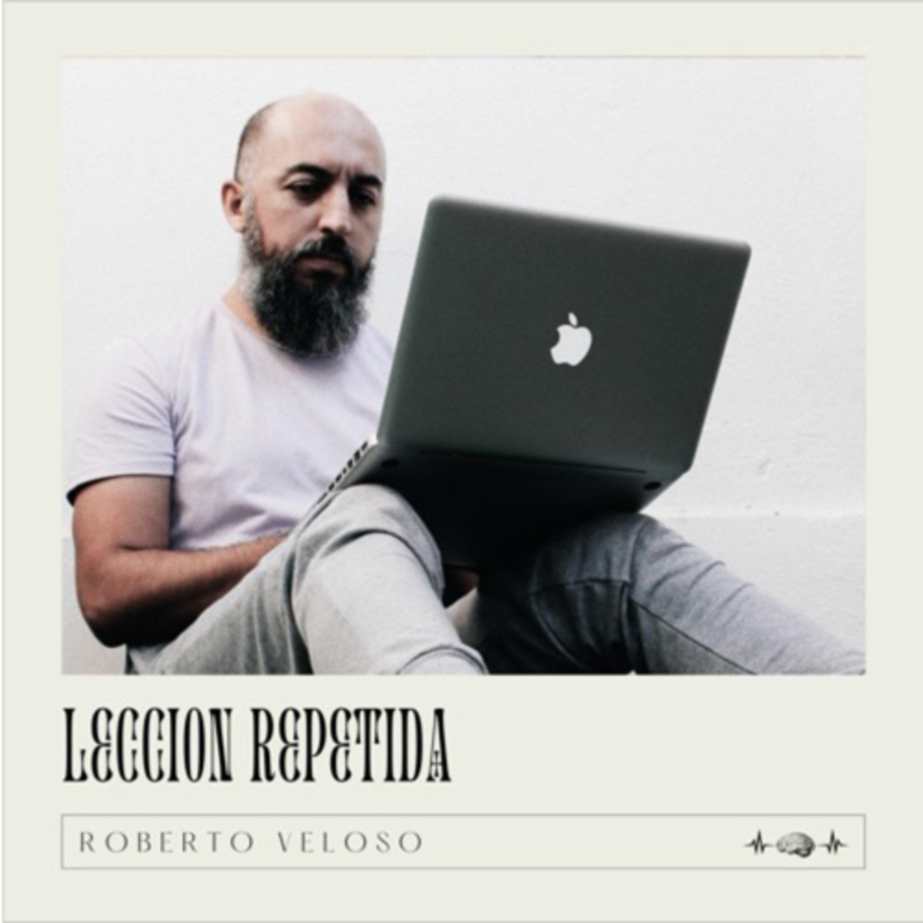 Portada de Roberto Veloso