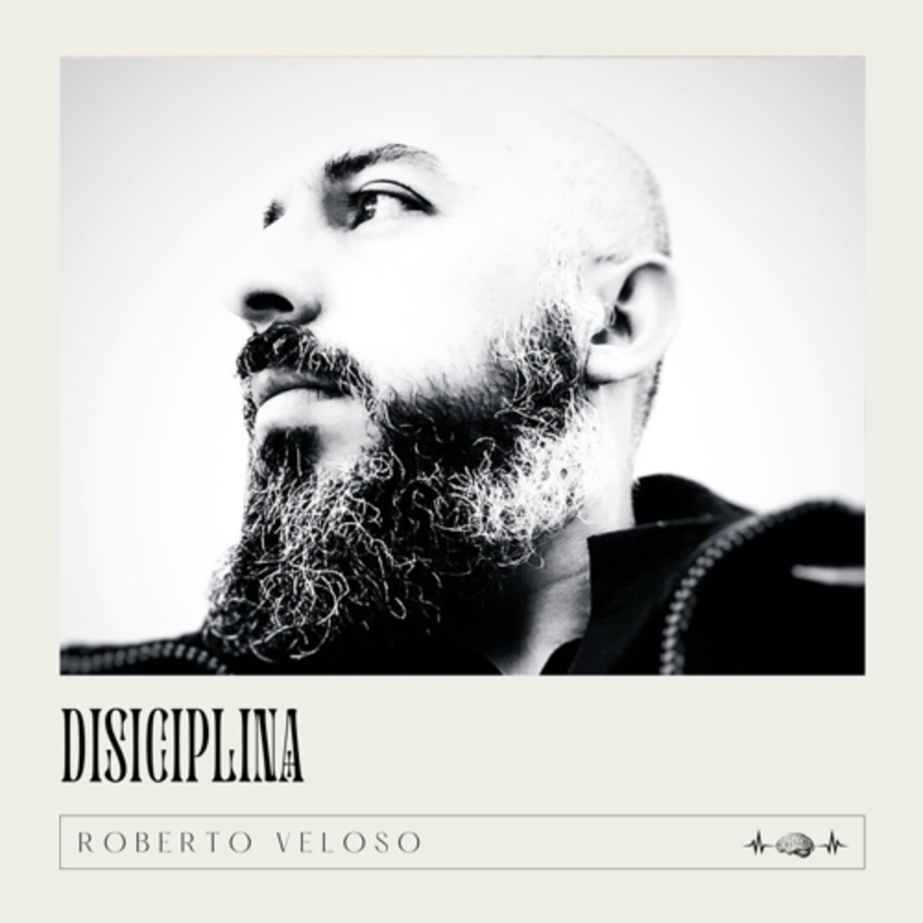 Portada de Roberto Veloso