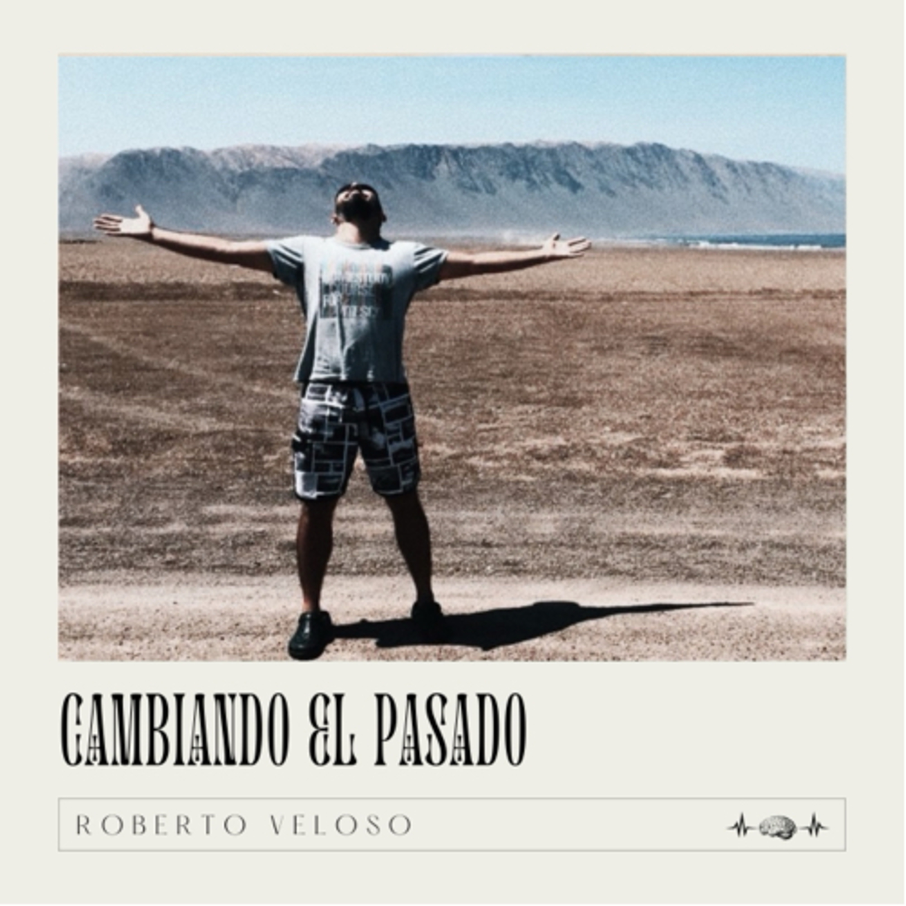 Portada de Roberto Veloso