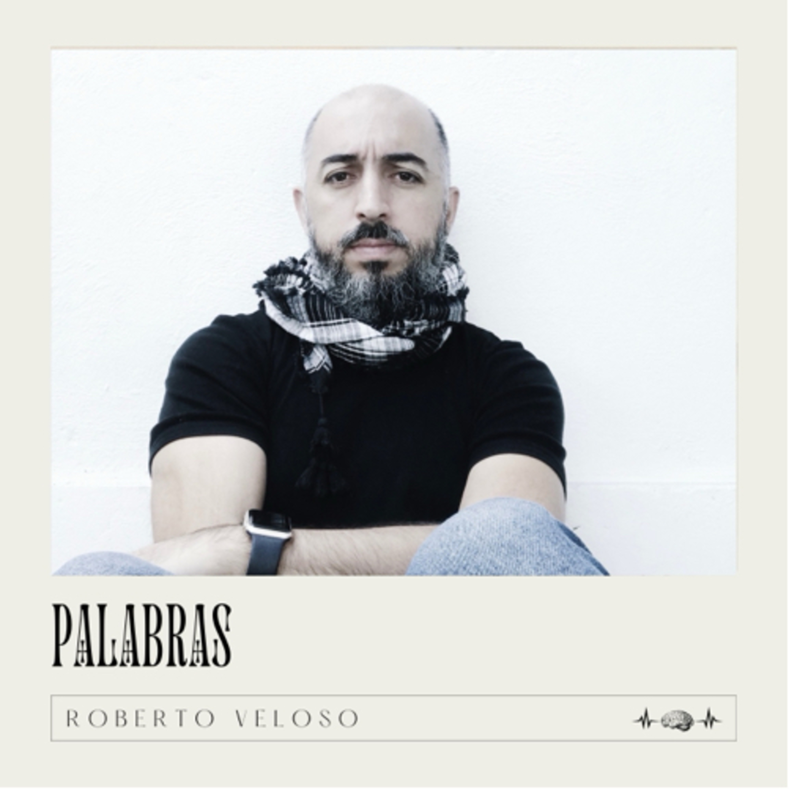 Portada de Roberto Veloso