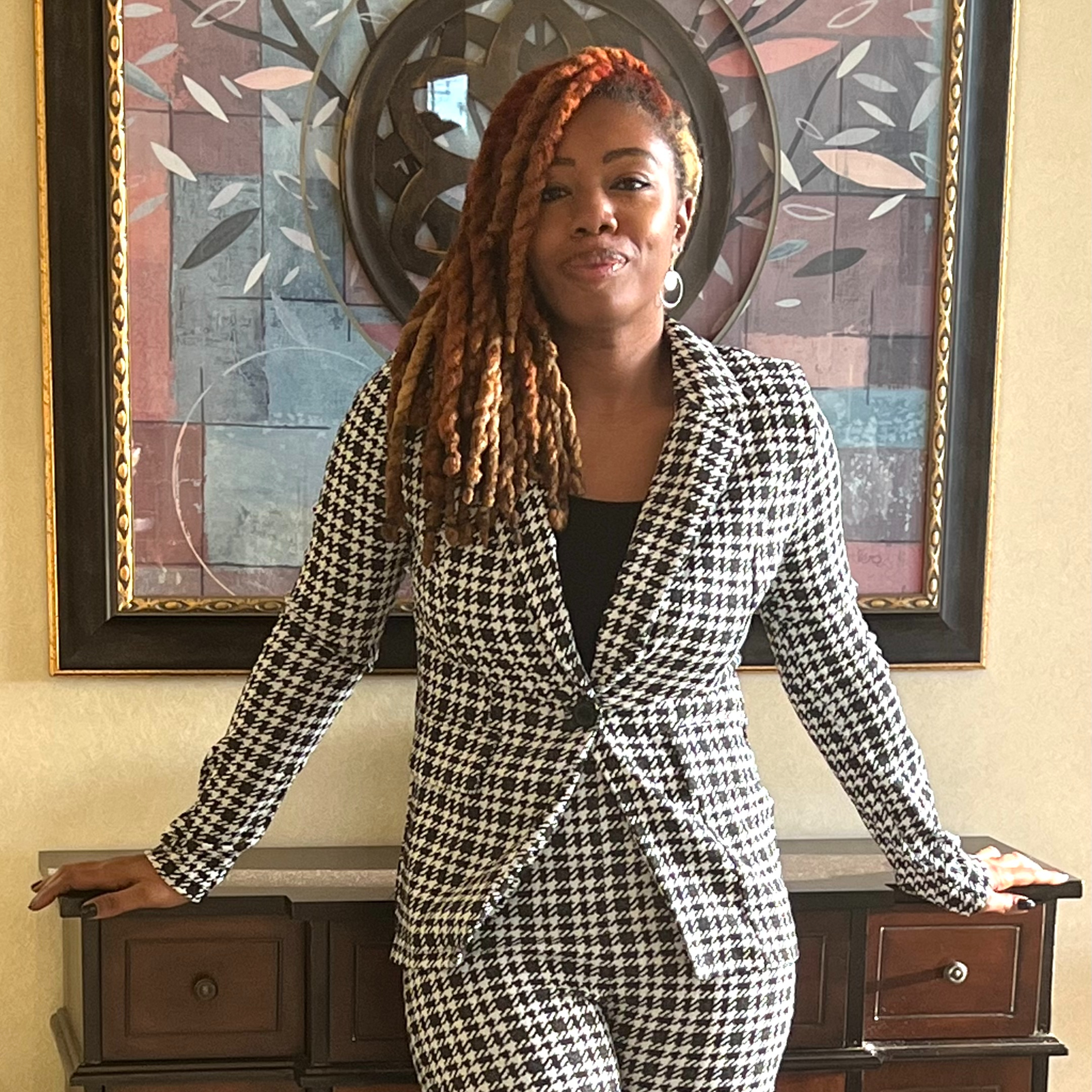 Award winning Global Speaker miss Tiffany Gay showcases her mission to shift help shift your mindset to change the trajectory of your life.  episode artwork