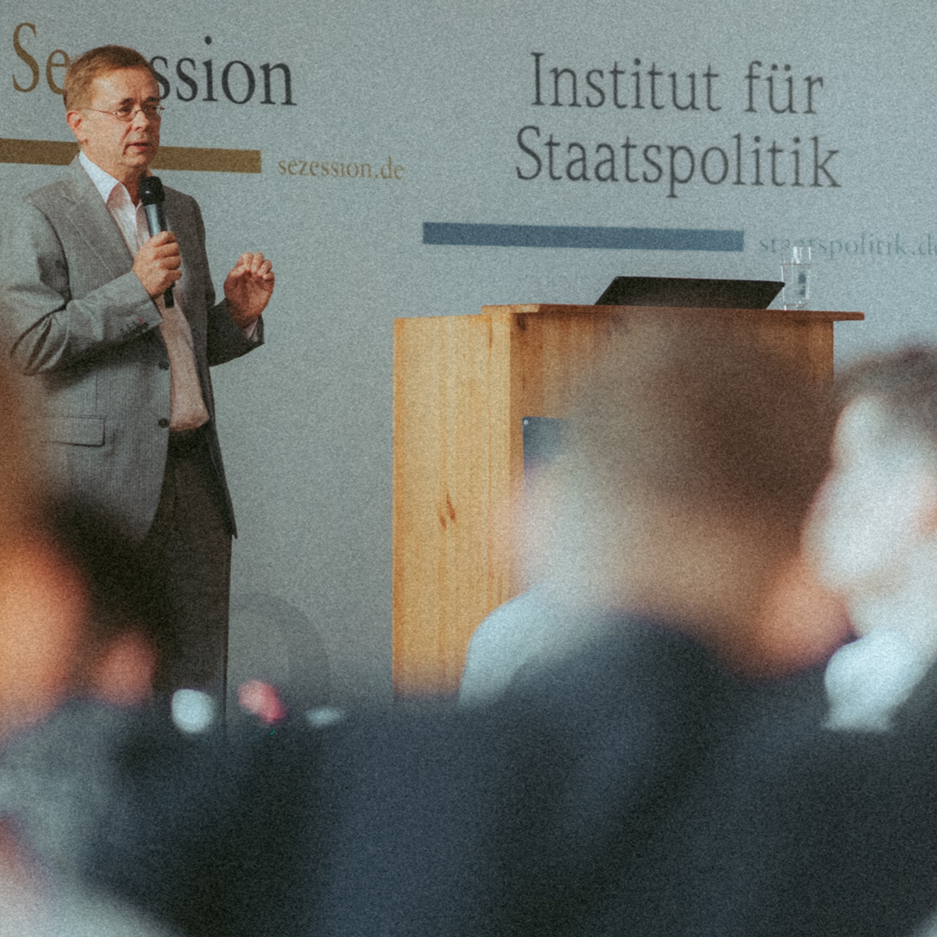 »Ukraine: Eine Lehrstunde der #Geopolitik« - Prof. Dr. Hans Neuhoff auf der IfS-Sommerakademie 2022