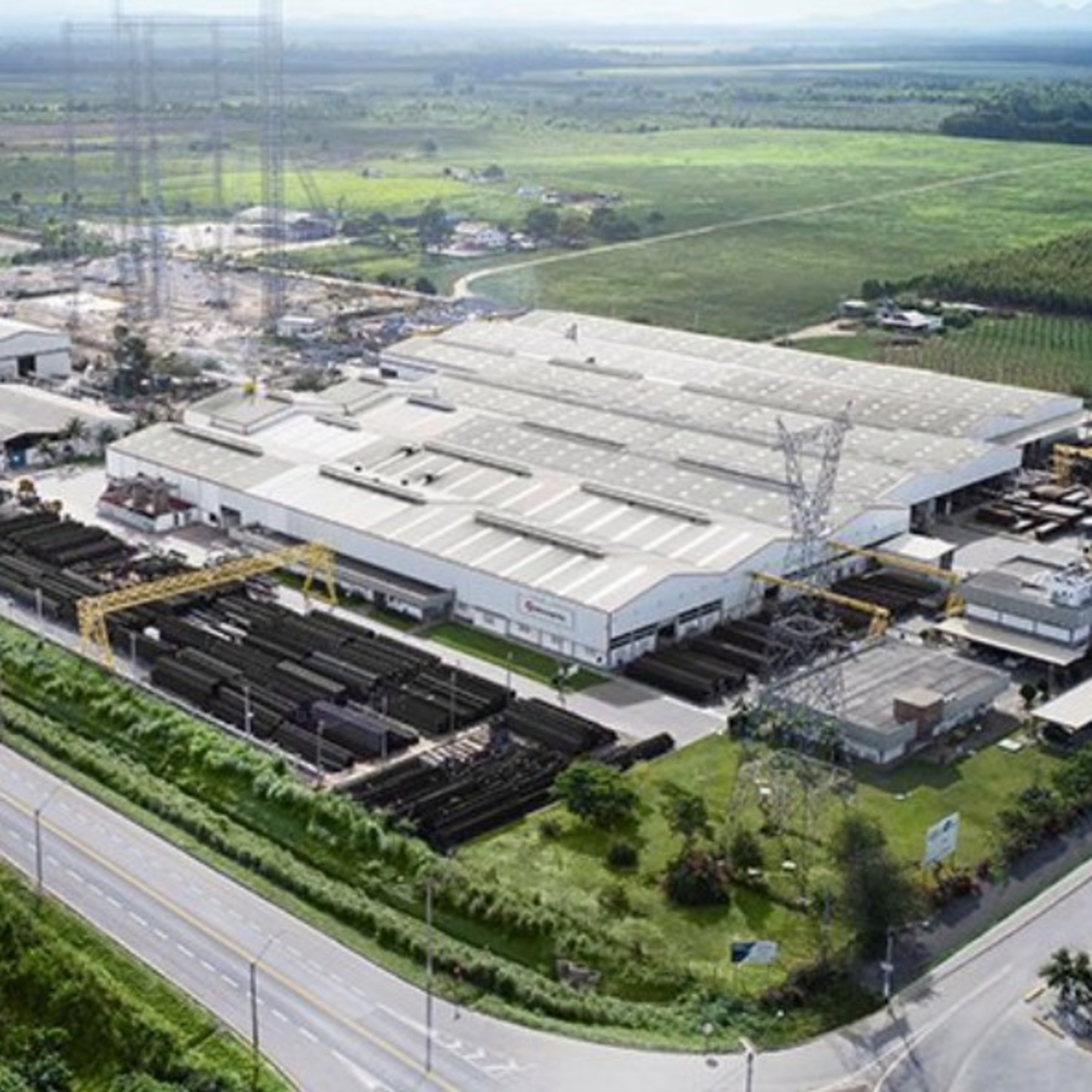 Fábrica possui estação de testes de torres de energia em tamanho real