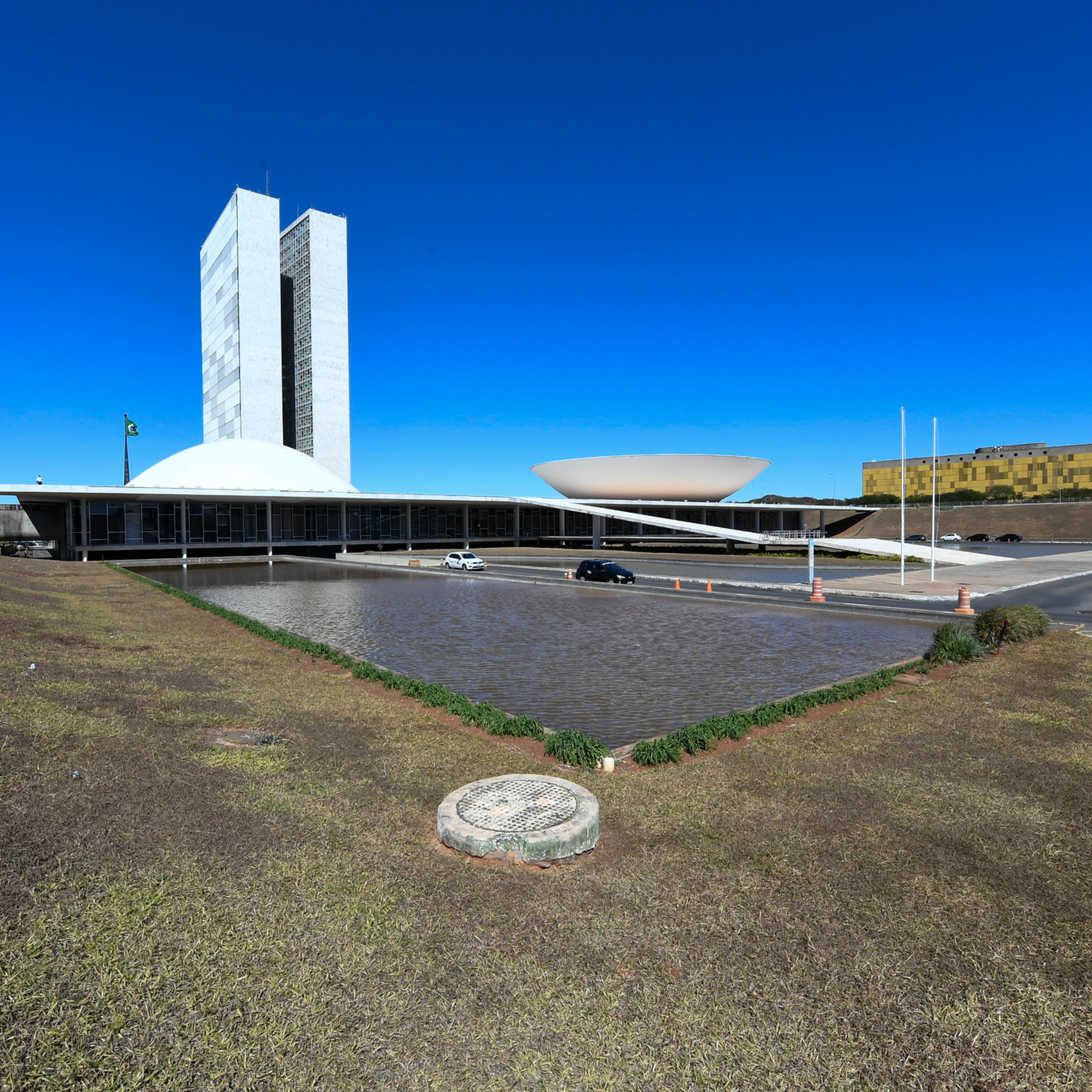 Aprovado no Senado, projeto suspende despejos até o fim de 2021