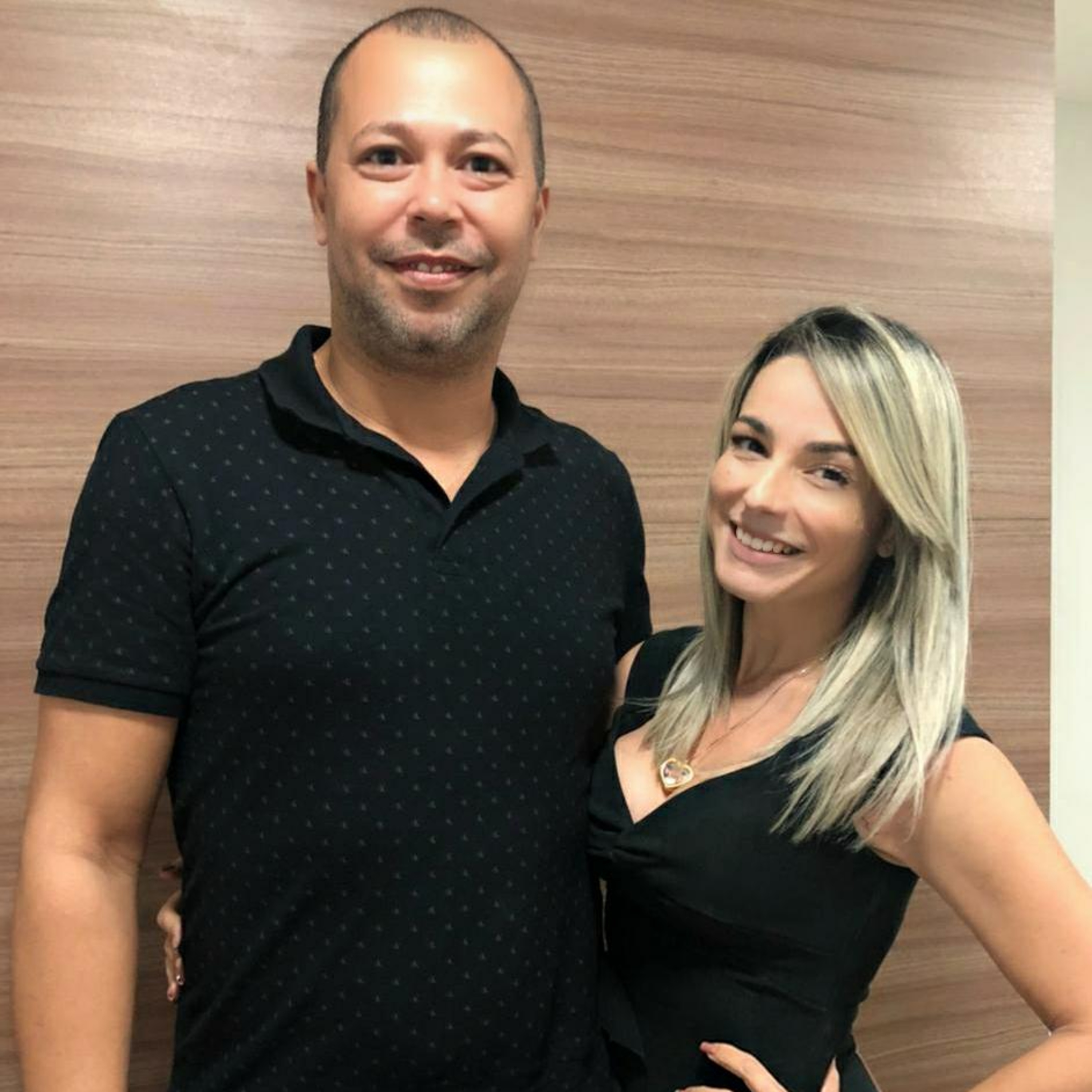 Empreendedores e proprietarios da Riquezas do Mar Peixaria e Pratos Prontos Sra. Rafaelle Monteiro e Sr. Antônio Tavares no Programa Felicidade. episode artwork
