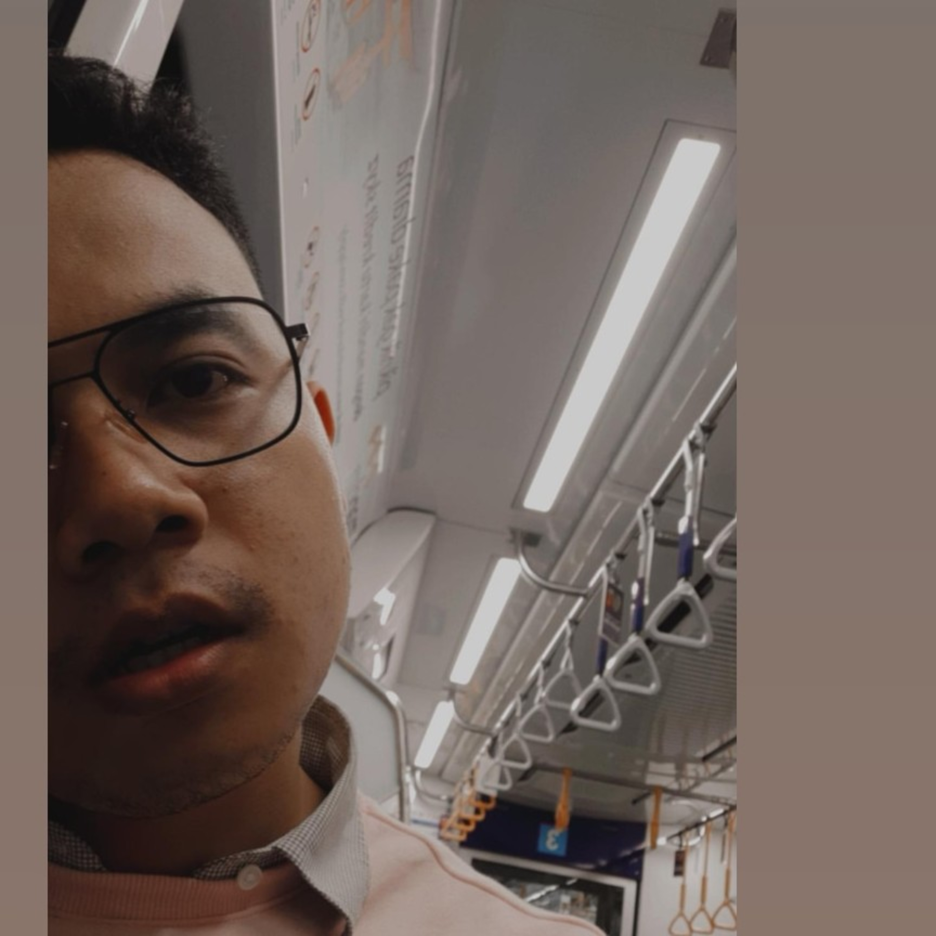 5. Tentang jatuh cinta dan patah hati