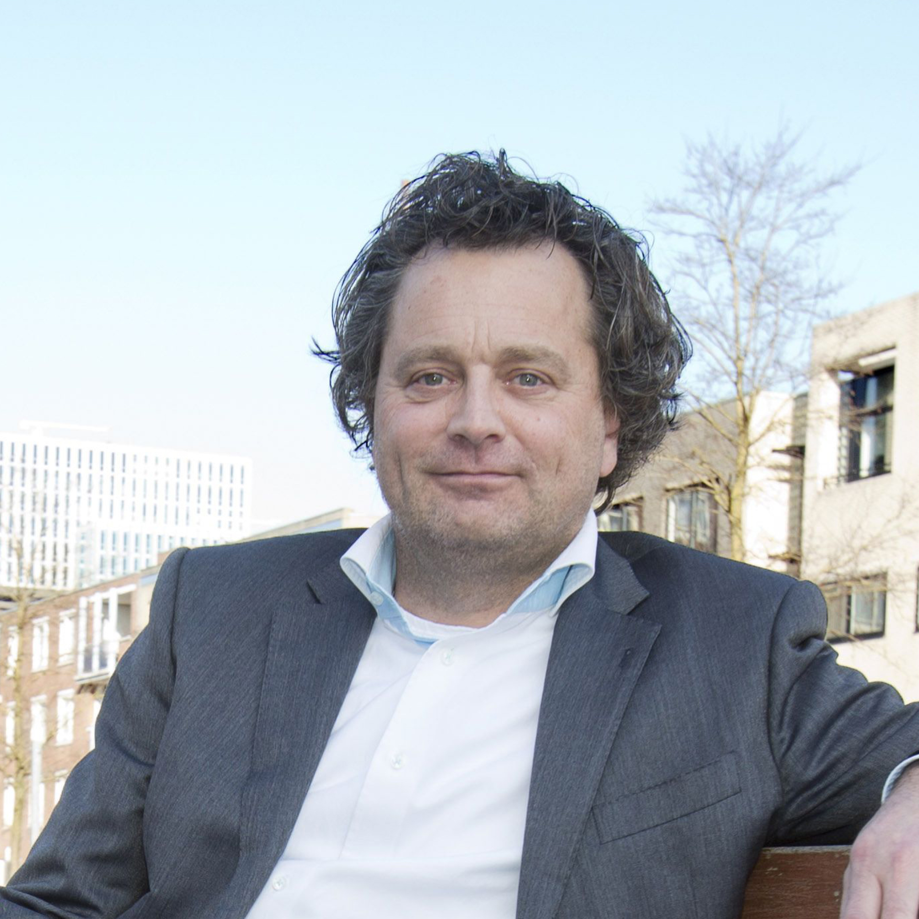 Hallo, hier Almere . . .