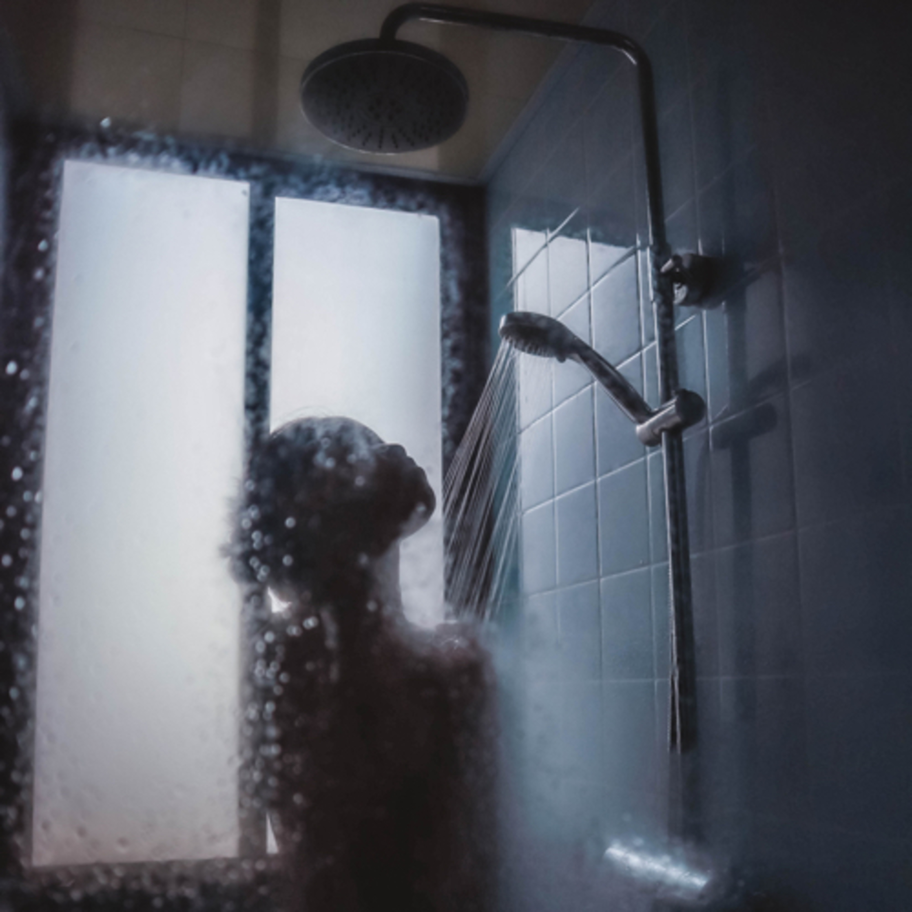 Should I stop showering to save water? episode artwork
