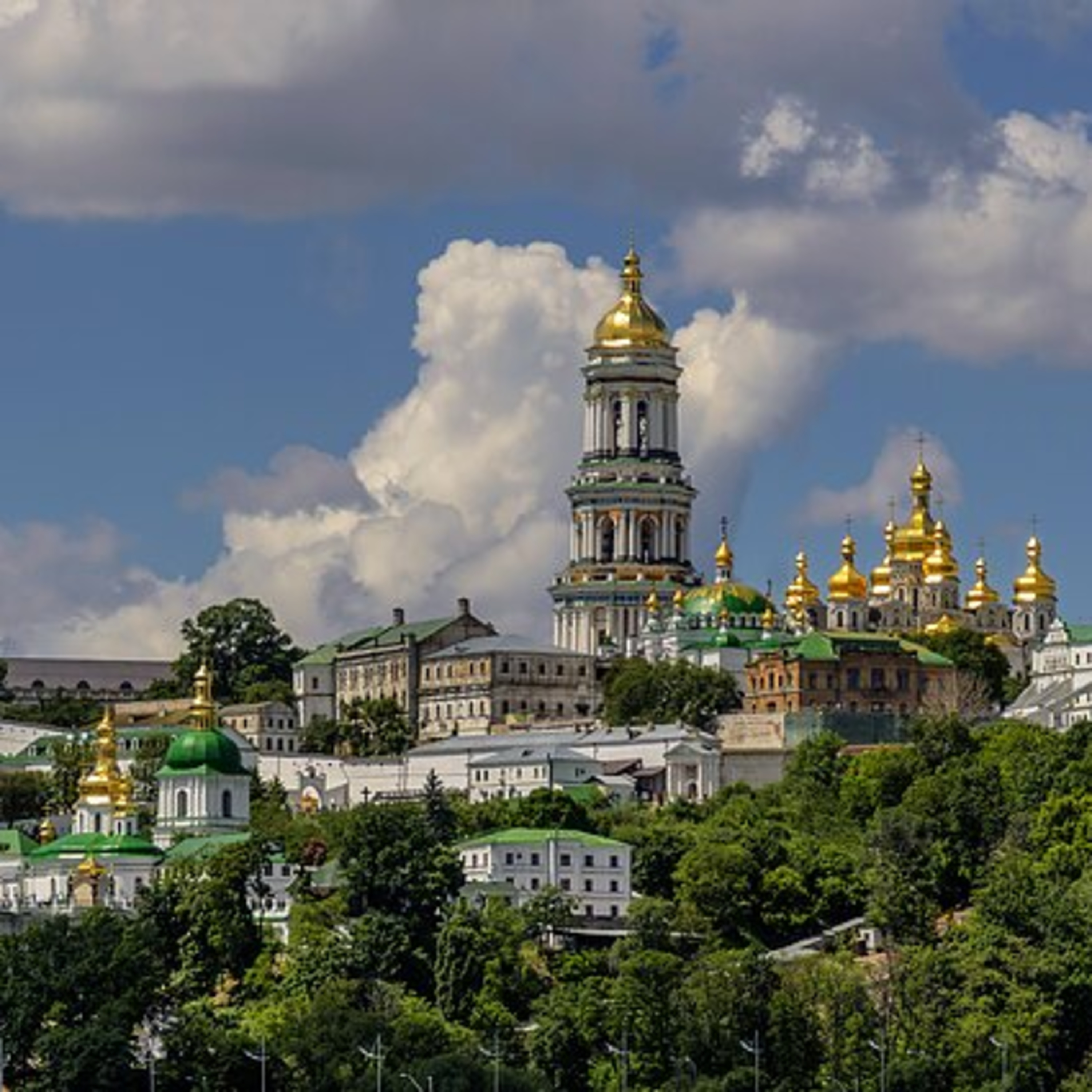 Обшуки СБУ та санкції РНБО: чи загрожує заборона російській церкві в Україні та чого чекати вірянам? episode artwork