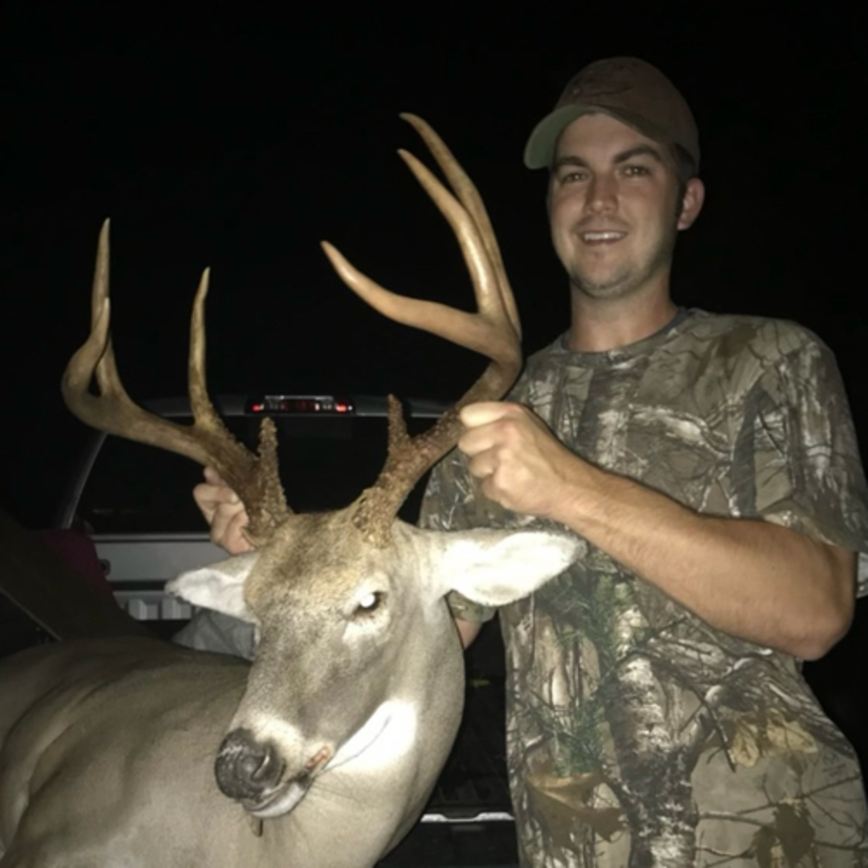 Giant Georgia bucks and social media stardom with Studblud! 