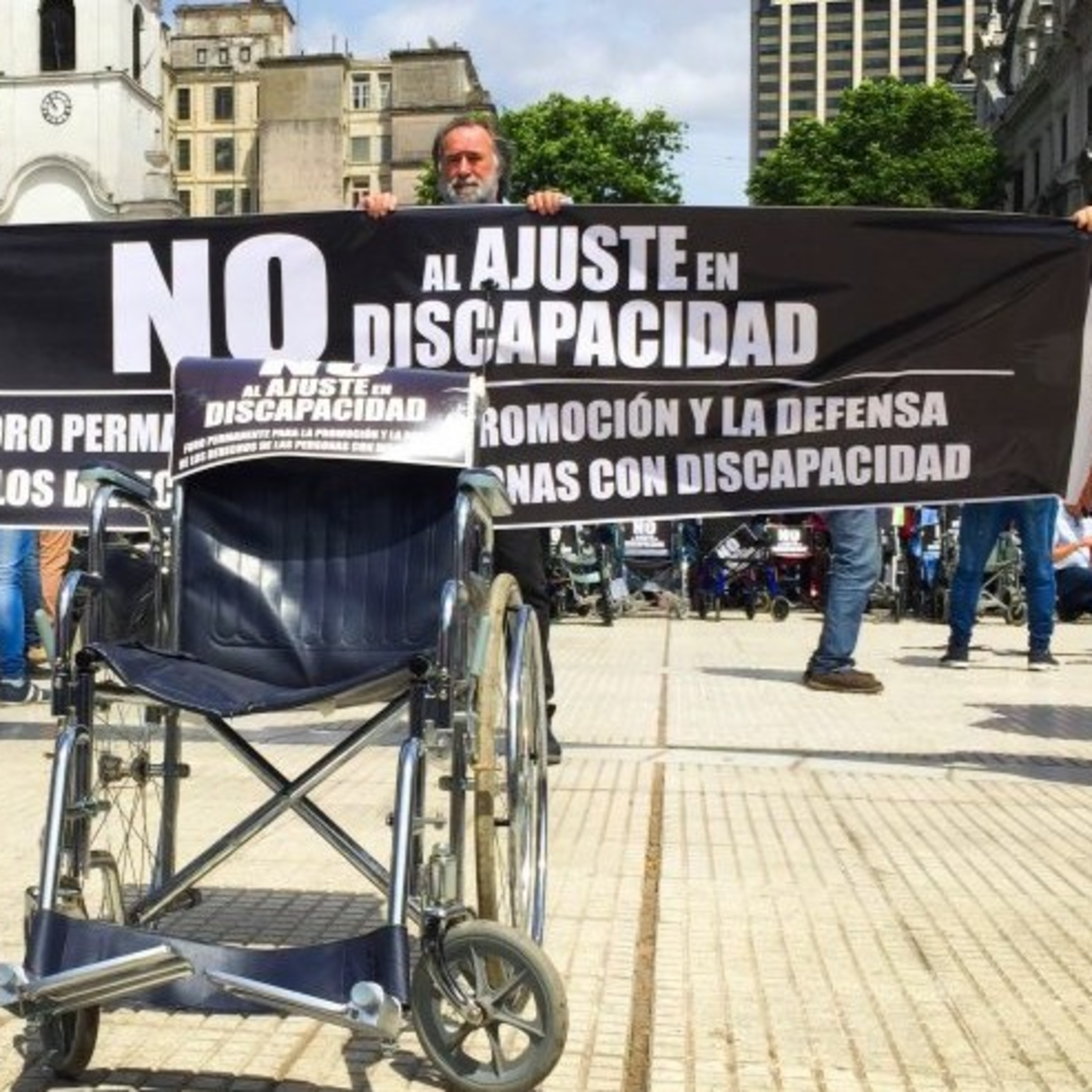 Marchas en todo el país contra el ajuste en tratamientos para discapacidad episode artwork