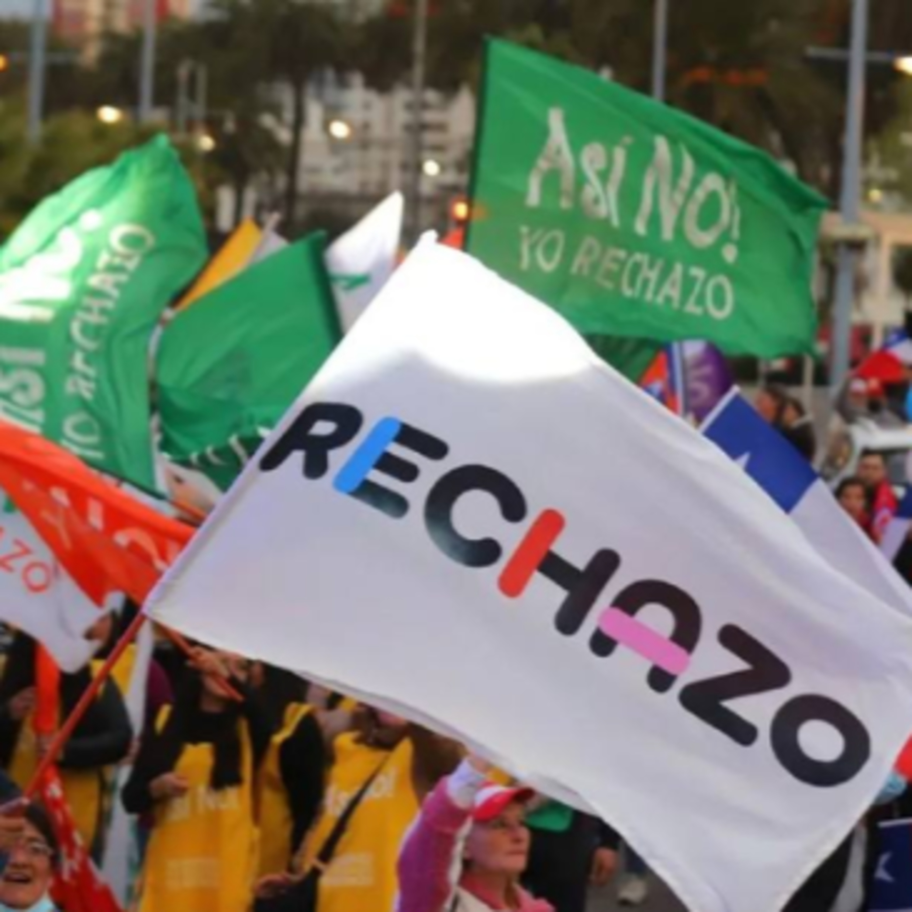 El plebiscito constitucional en Chile: ganó el rechazo por amplia diferencia y seguirá vigente la constitución de Pinochet episode artwork