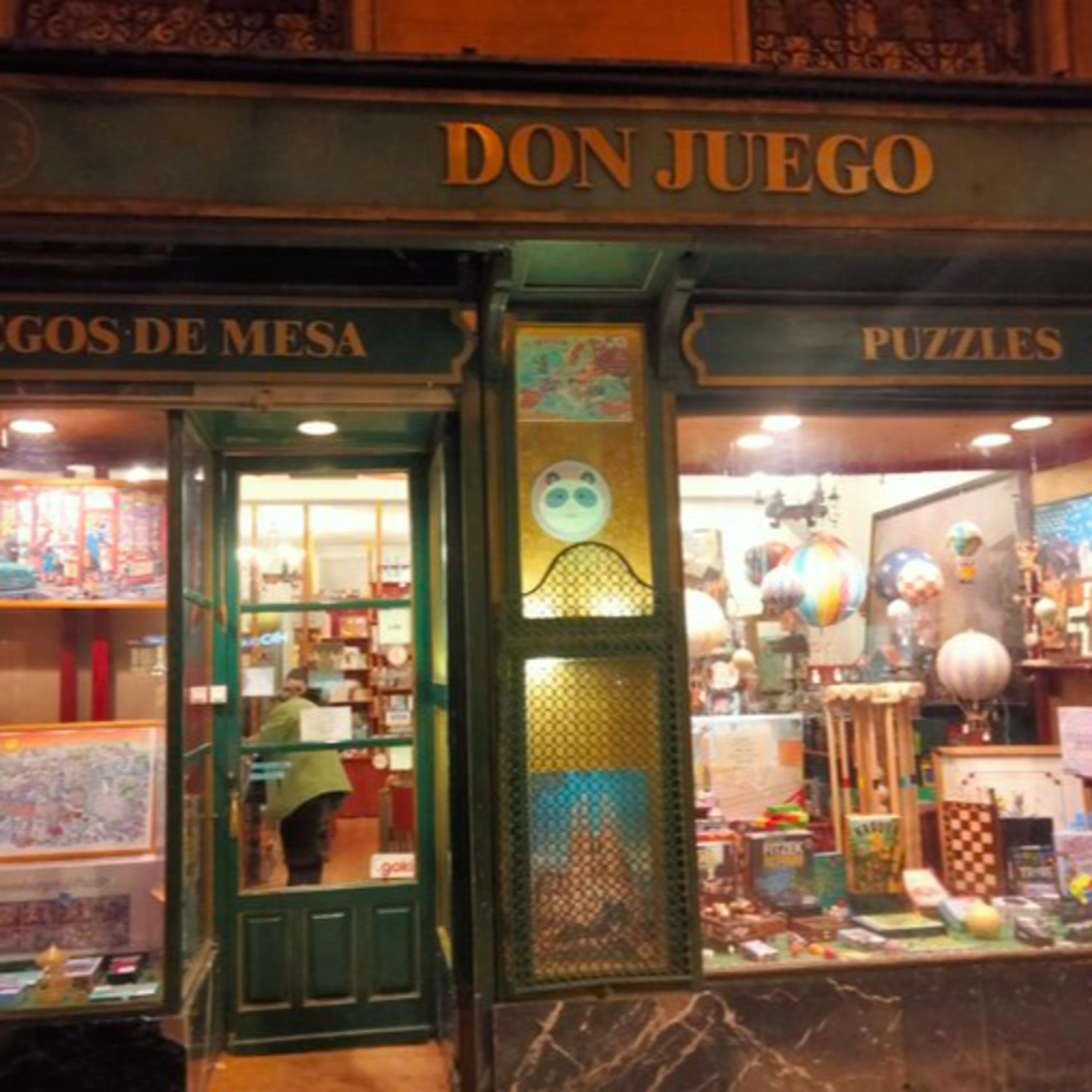 Ale Lingenti visita: "Don juego", una juguetería icónica de Madrid episode artwork