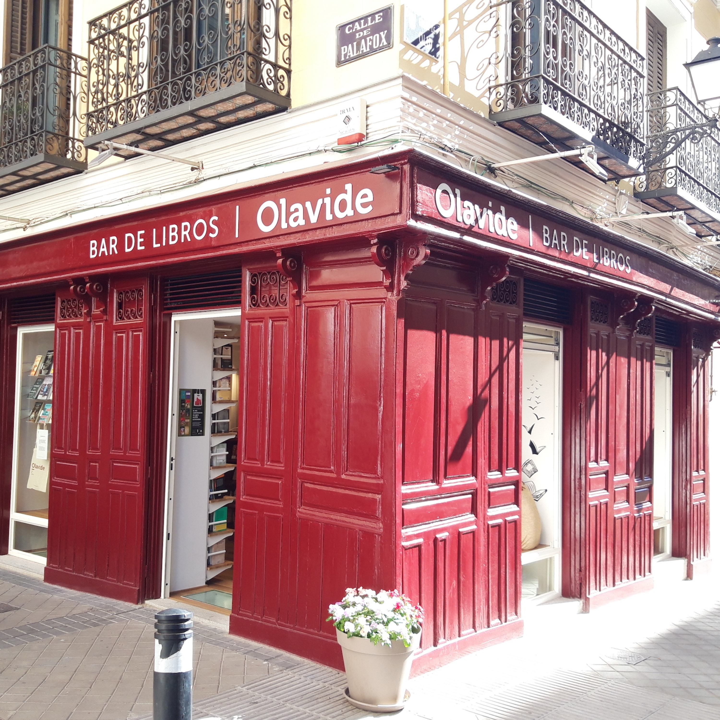 Otro argentino en Madrid: conocemos "Olavide Bar de Libros" episode artwork