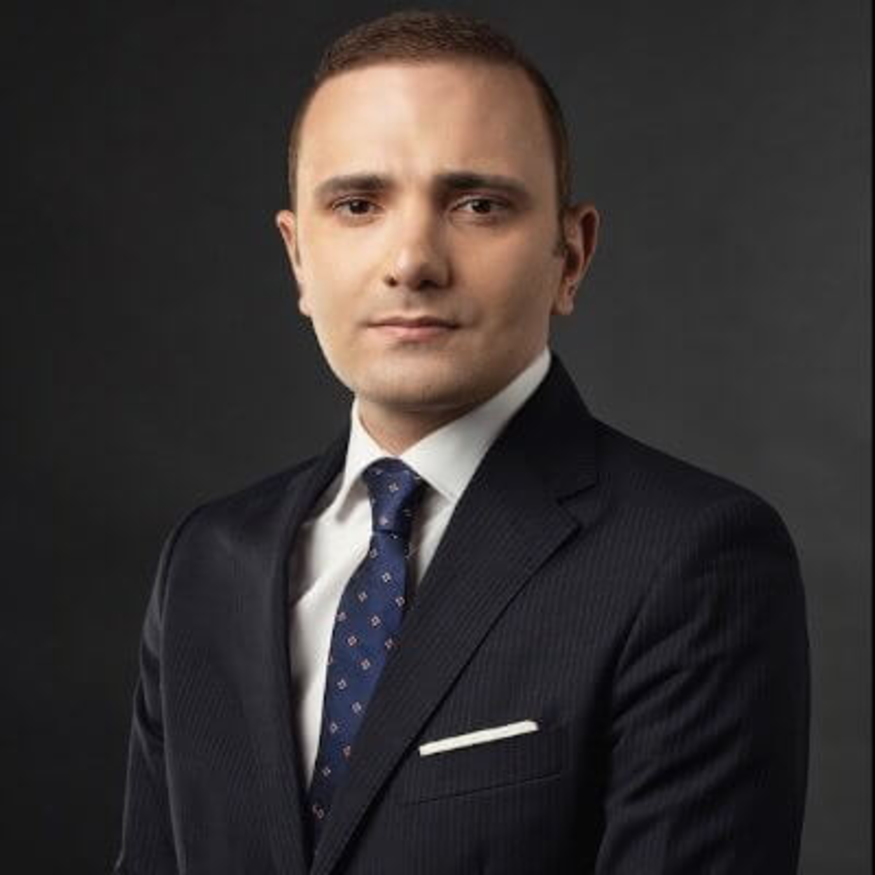 Build Your World-Class Personal Brand with Vladimer Botsvadze - SG124 episode artwork