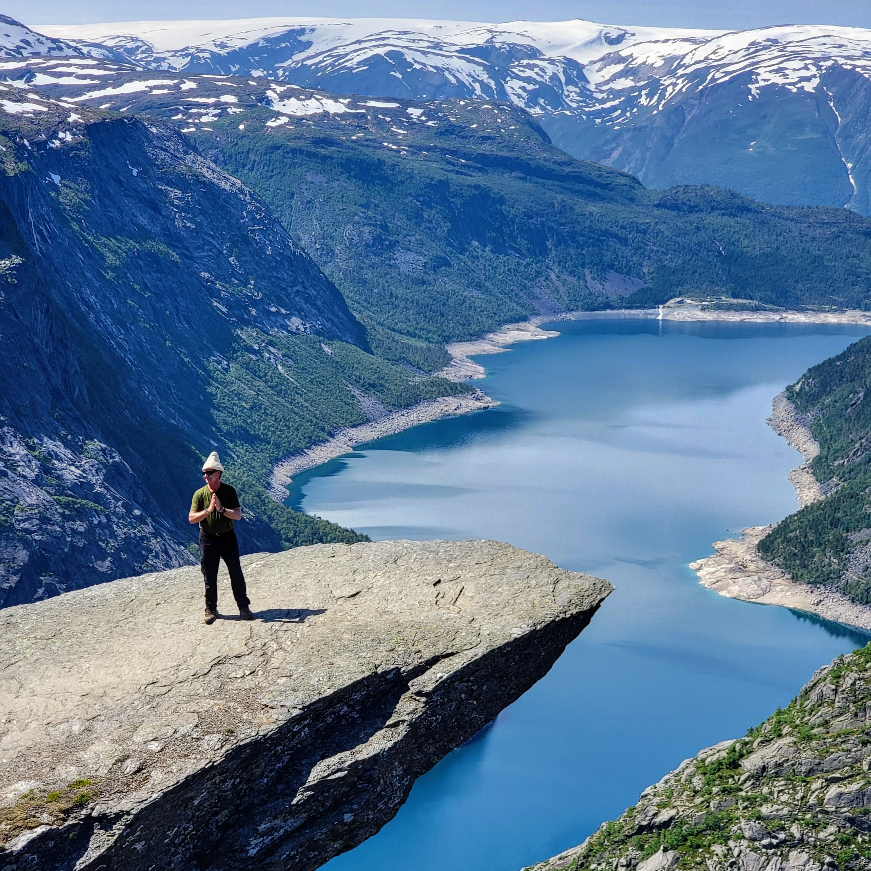 This episode is about traveling through the northern fjords of Norway and climbing some beautiful mt