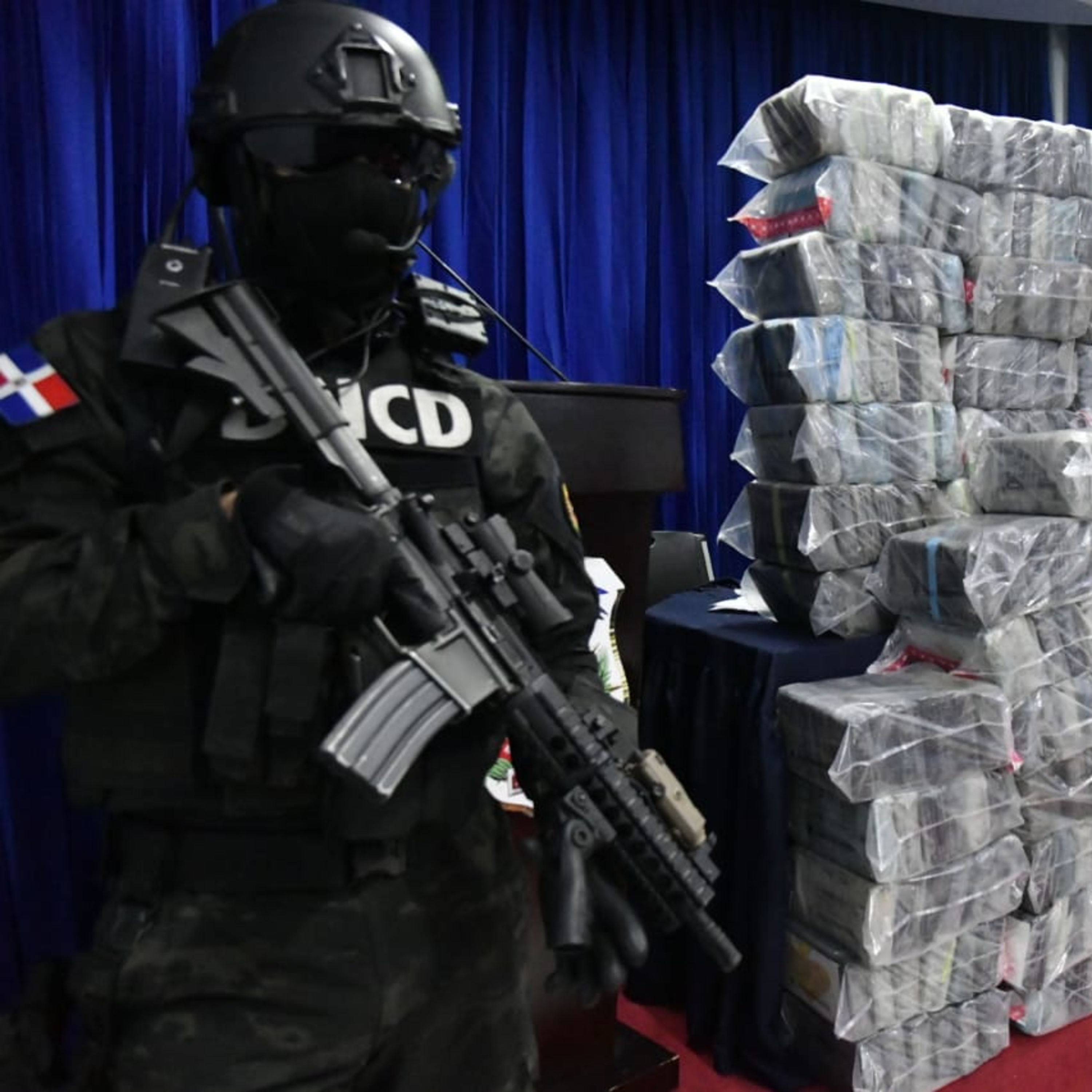 ESCÁNDALO: HOMBRE CONDENADO A 5 AÑOS POR DENUNCIAR PUNTO DE DROGA MIENTRAS EL MINISTERIO PÚBLICO TUMBA EXPEDIENTE DE LA FISCAL QUE FUE GRABADA COLOCANDO DROGAS EN UNA BARBERÍA