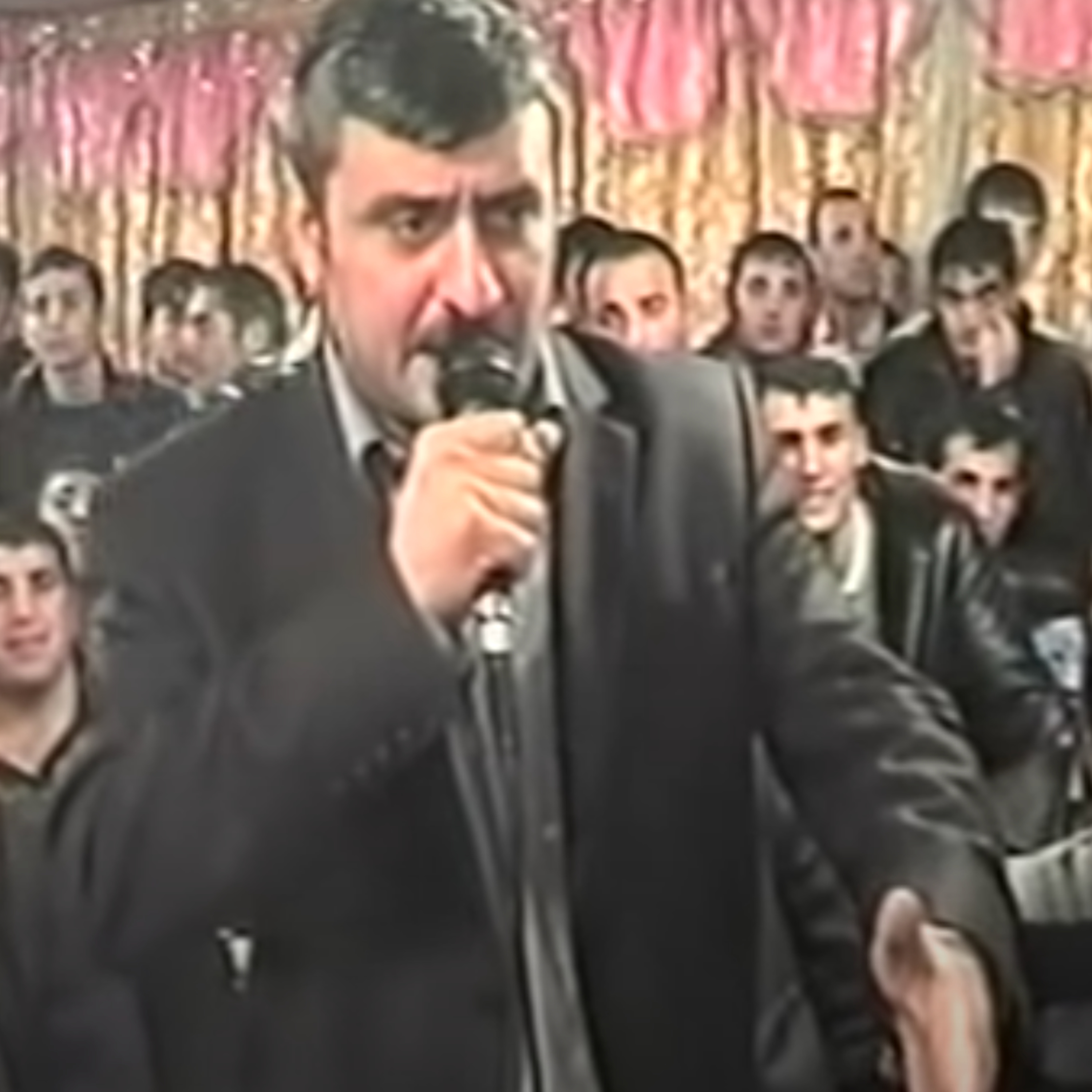 BAZA | CAHİL KÖPEKLER