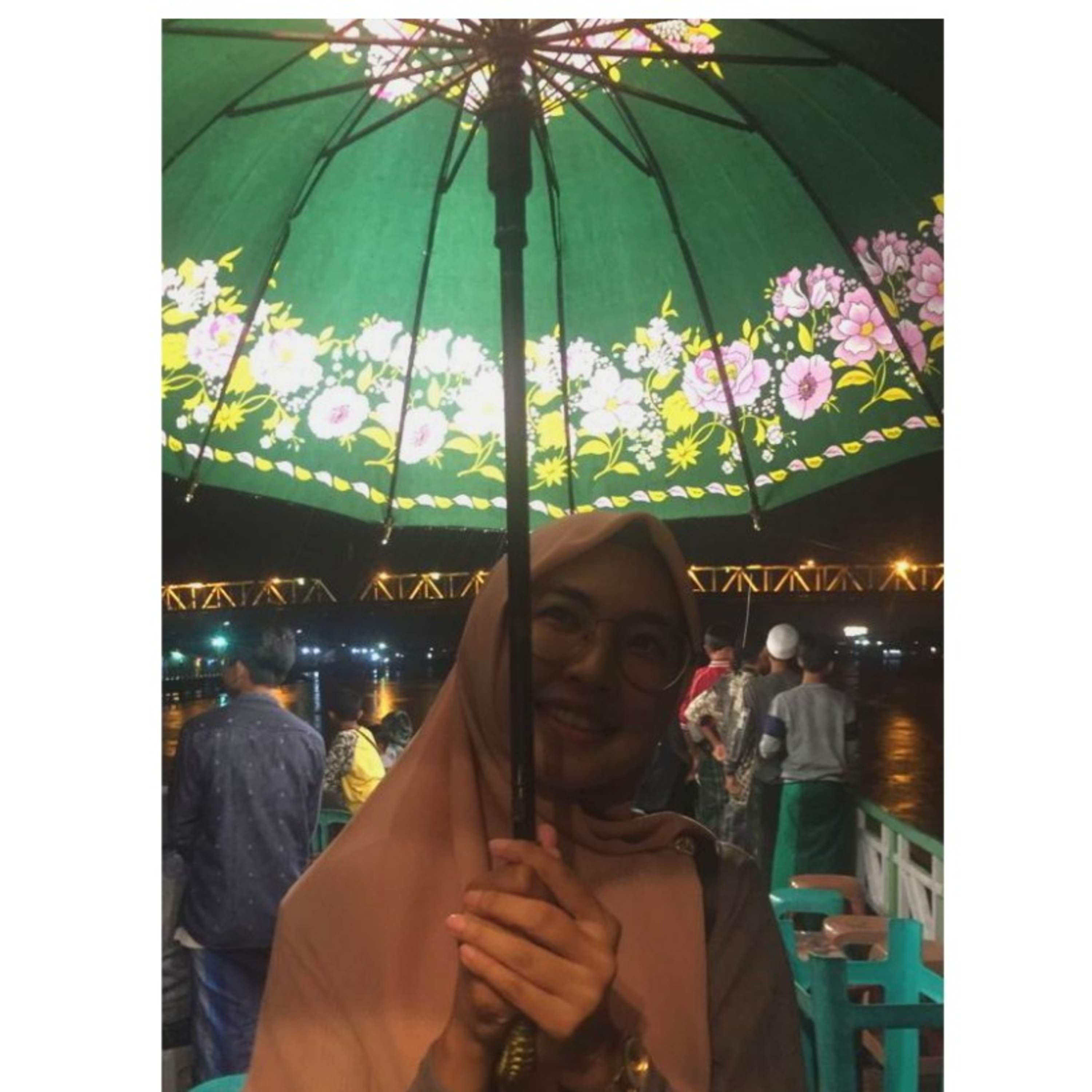 Senja Di Musim Hujan