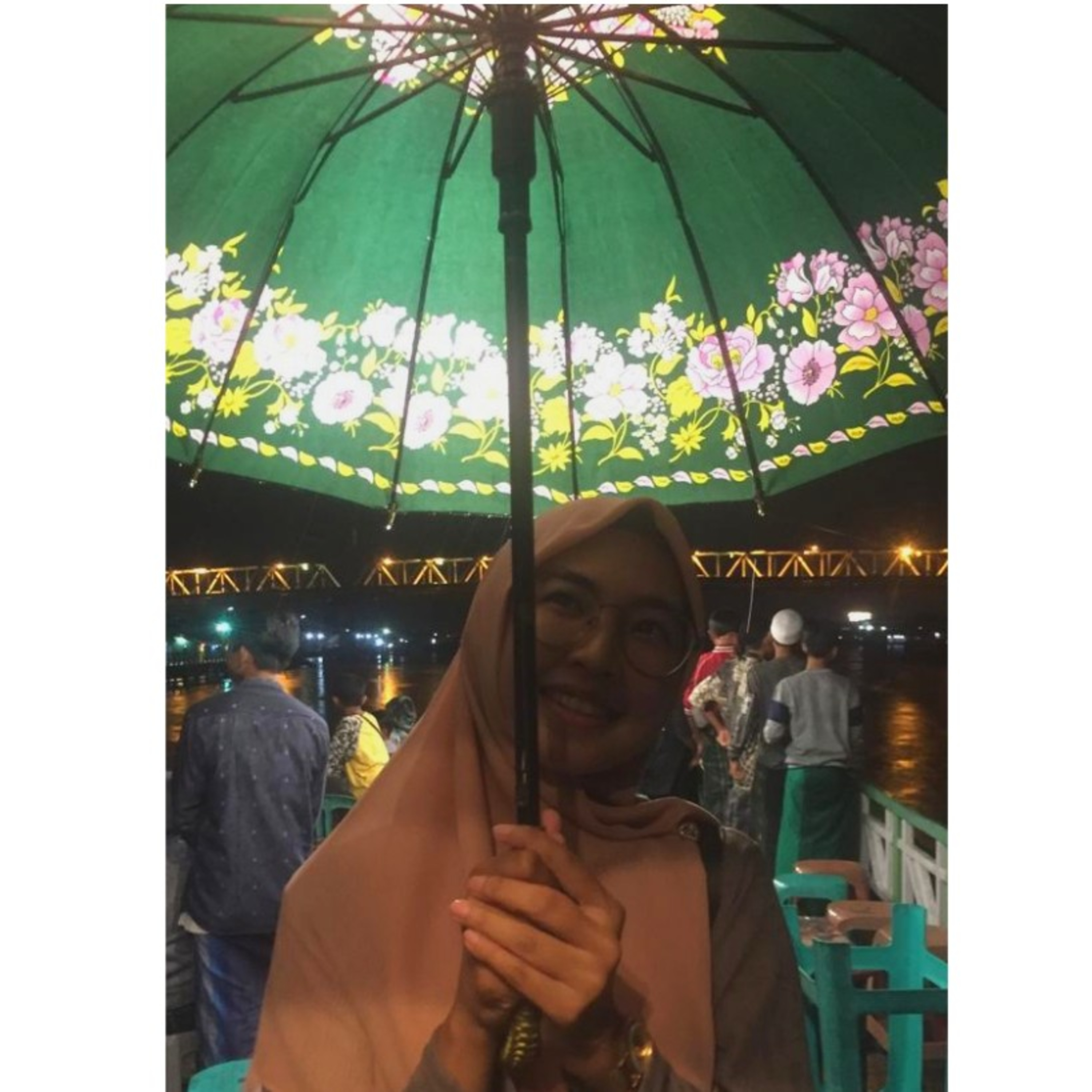 Senja Di Musim Hujan