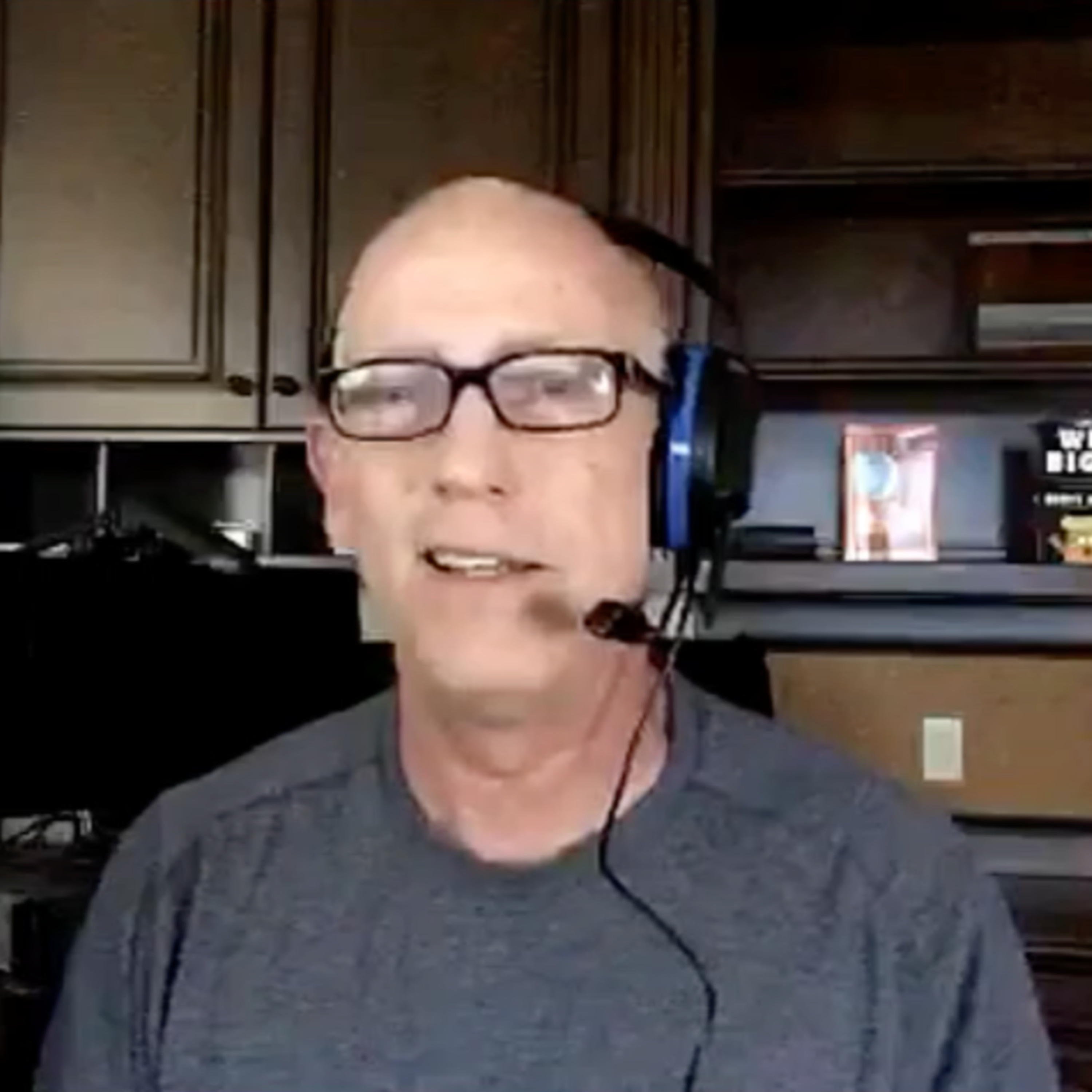 Episode 843 Scott Adams: Taking Questions on the News and Coronavirus