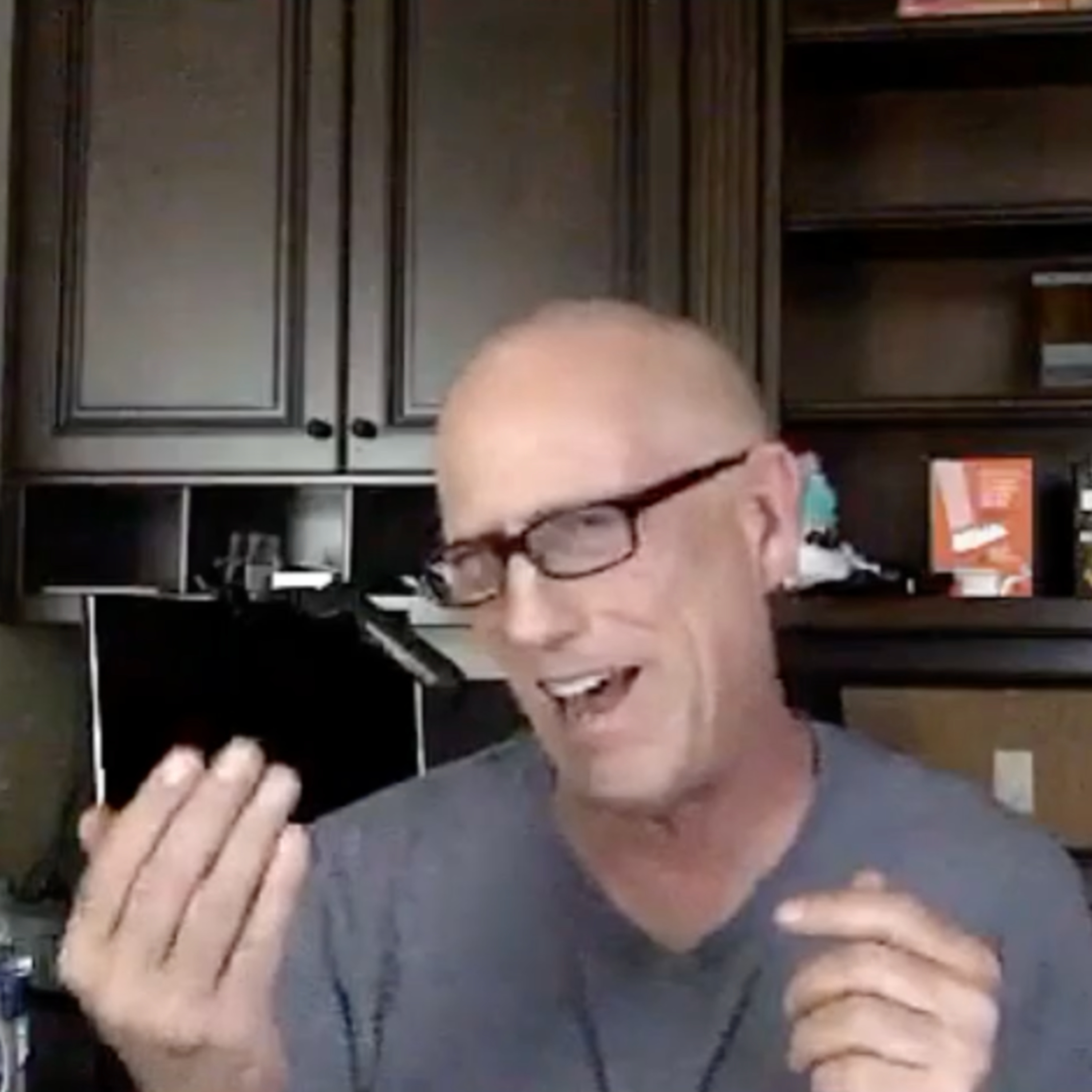 Episode 976 Scott Adams: The COVID-19 Cure, Biden's Raisen-Brain, the 