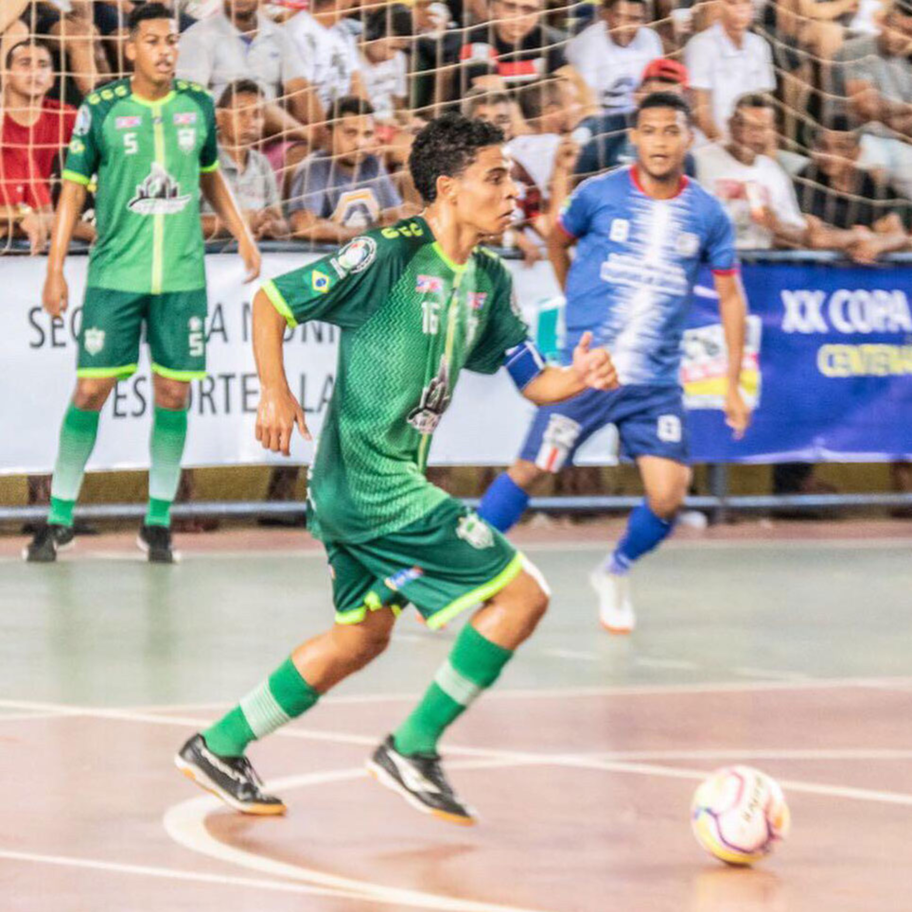 Levi, capitão do Campo Largo Futsal, fala dos treinos e da campanha solidária do time (25-05-2020) episode artwork