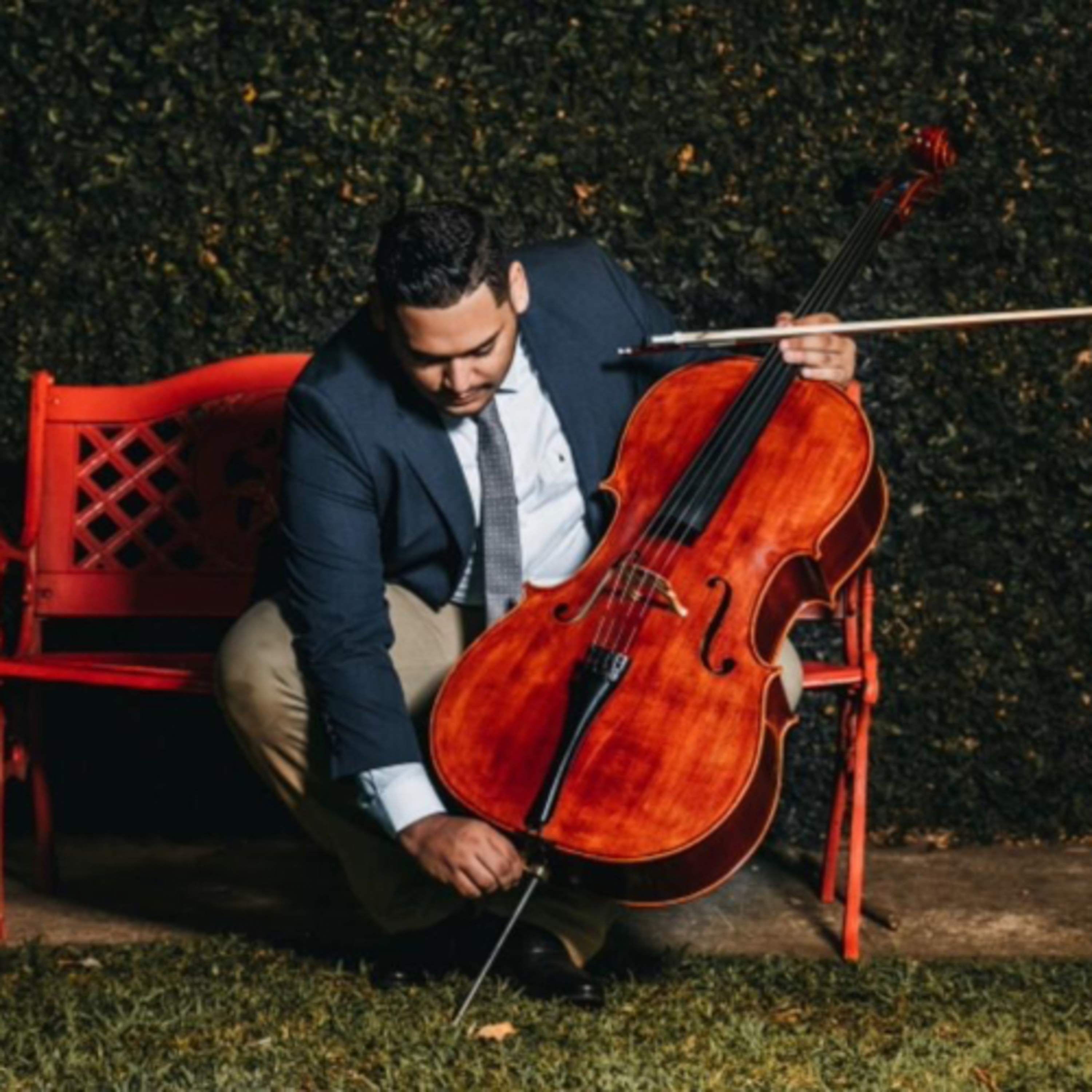 Walter Herrera Cellist
