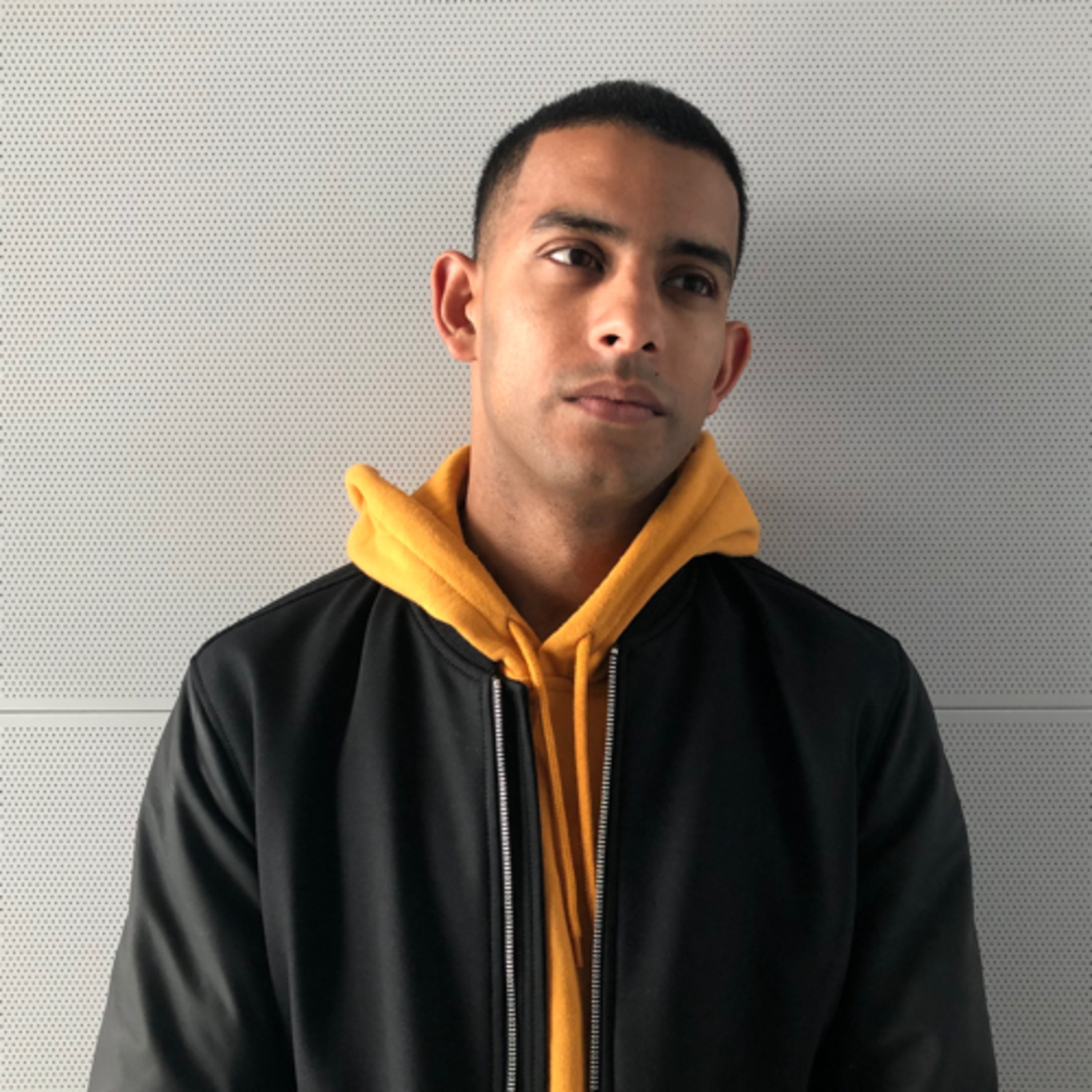Ani Sanyal (Kolkata Chai Co. / Manager, Anik Khan)