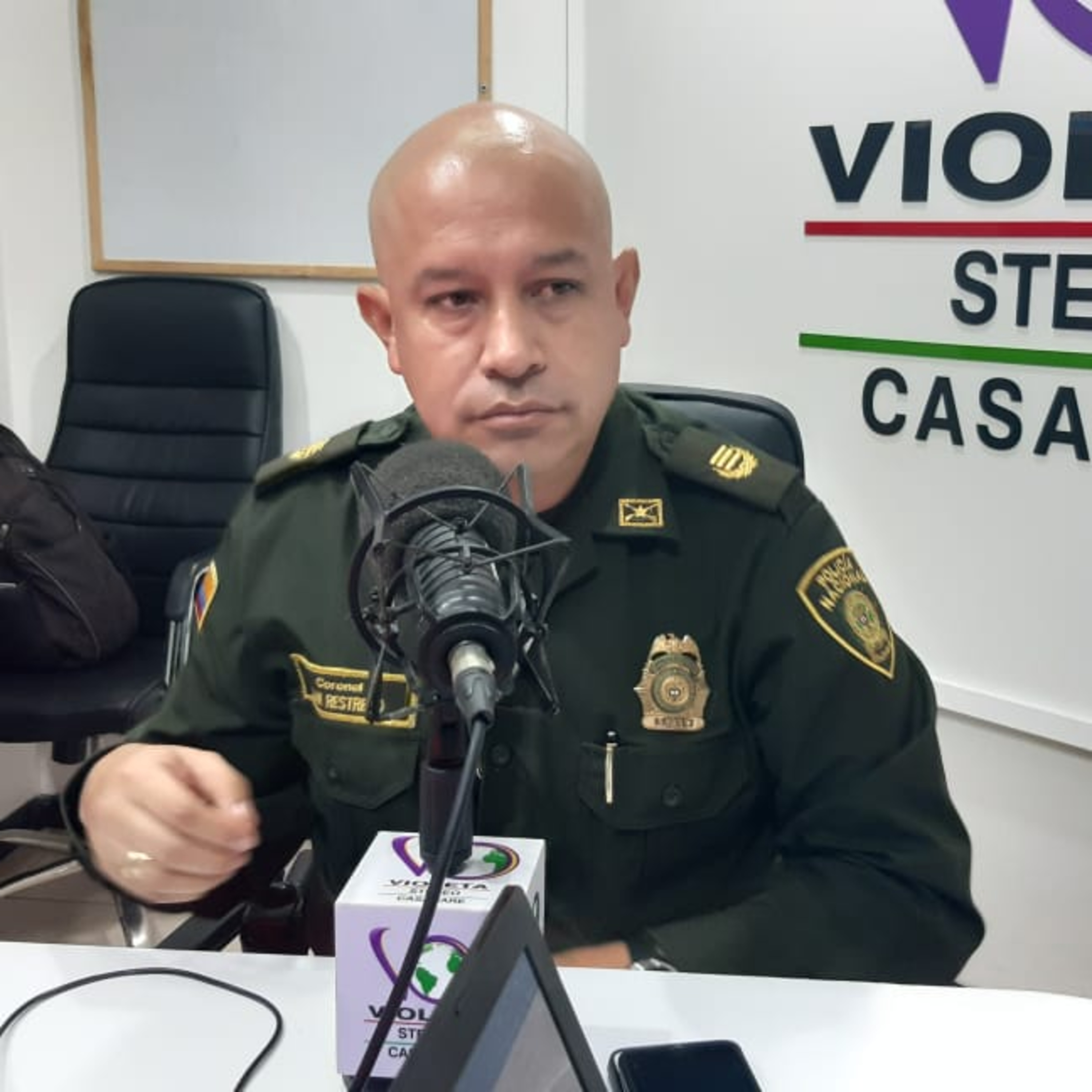 Violeta Stereo FM