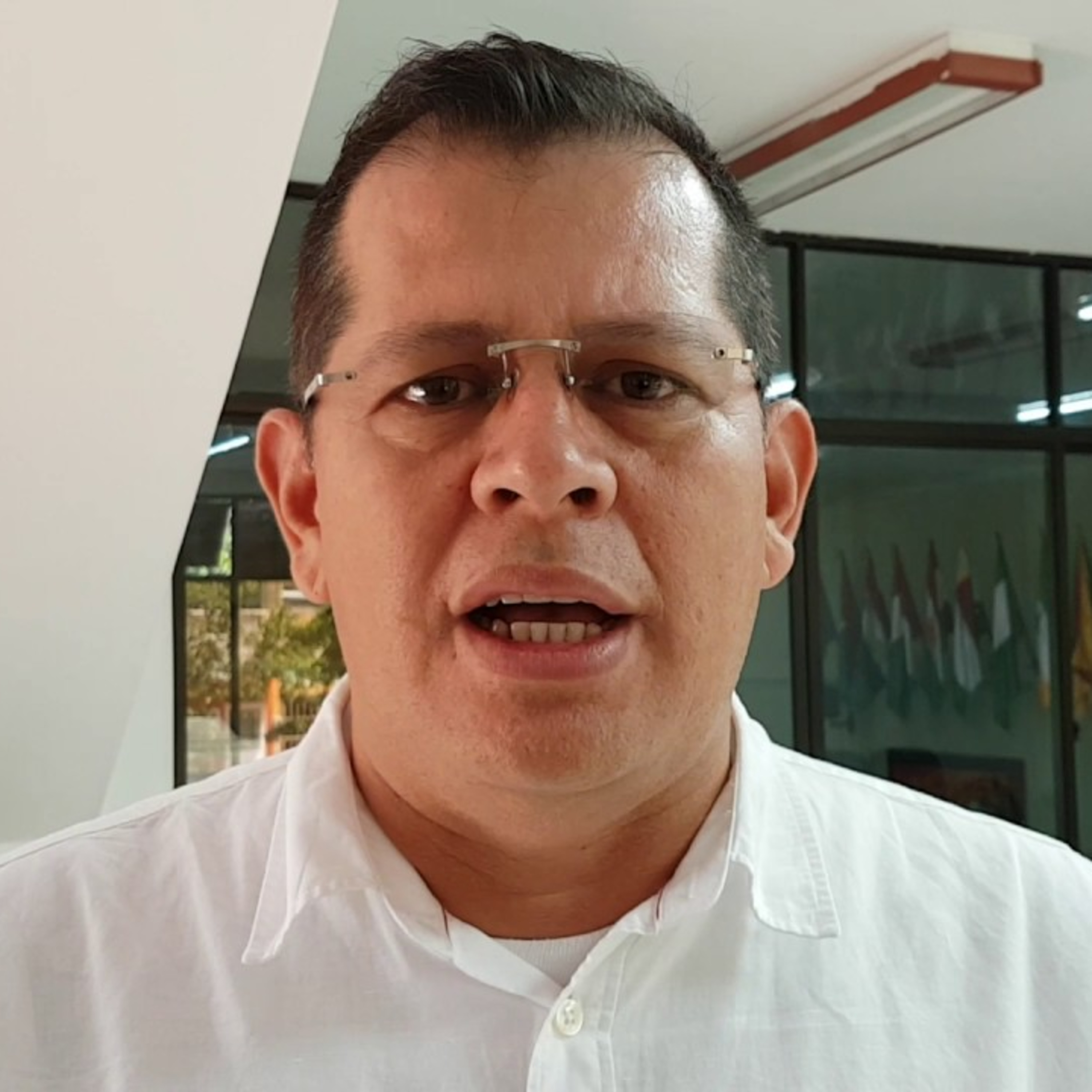 Violeta Stereo FM