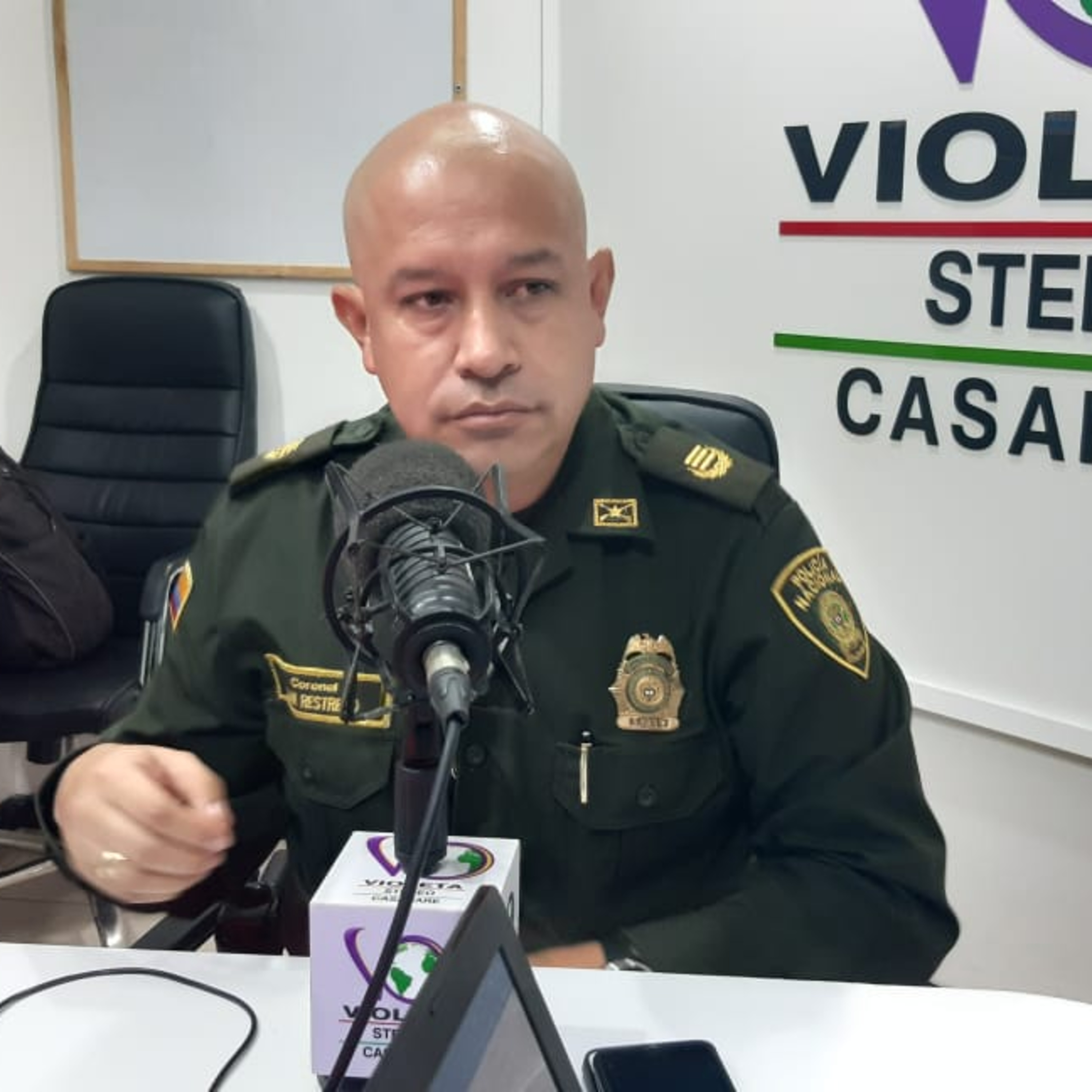Violeta Stereo FM