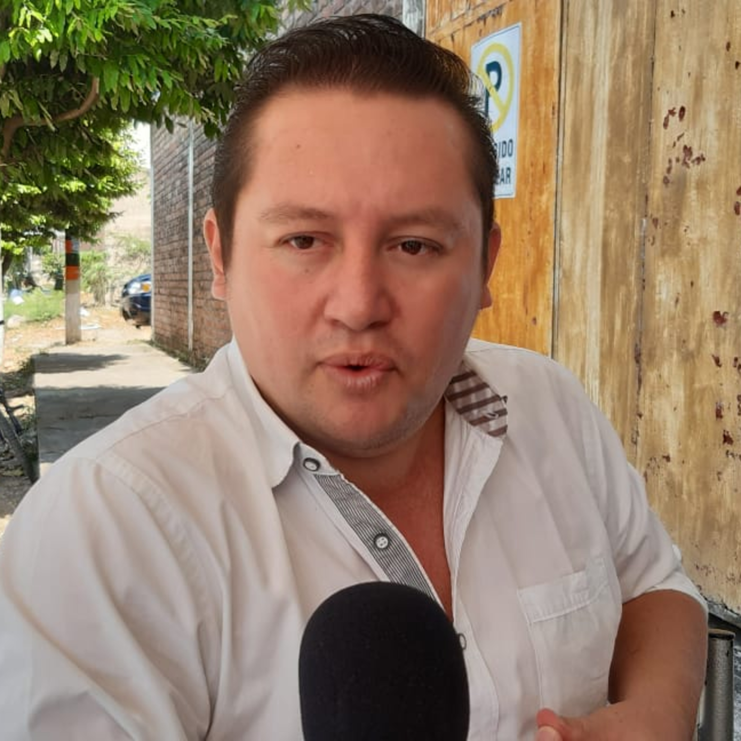 Violeta Stereo FM
