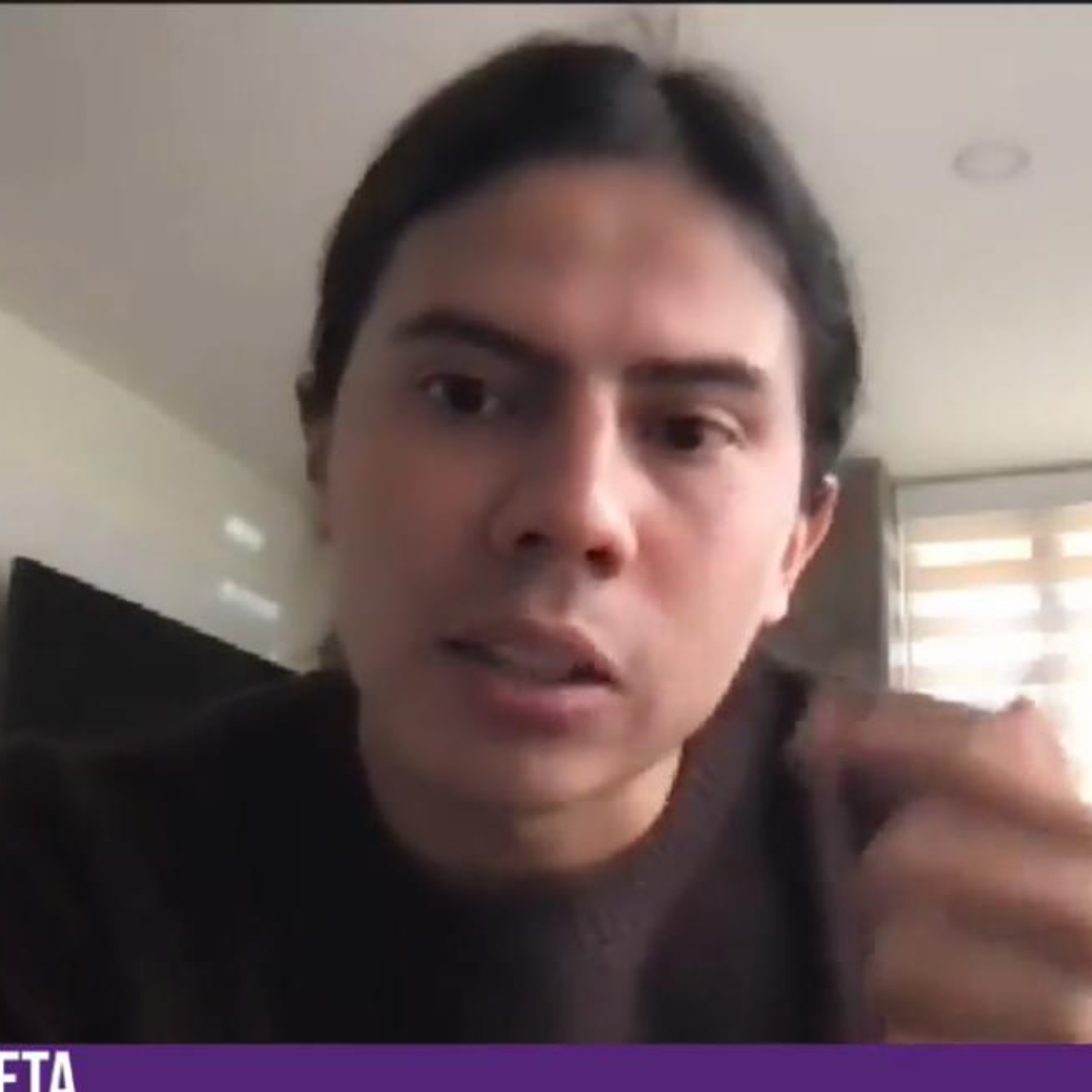Violeta Stereo FM