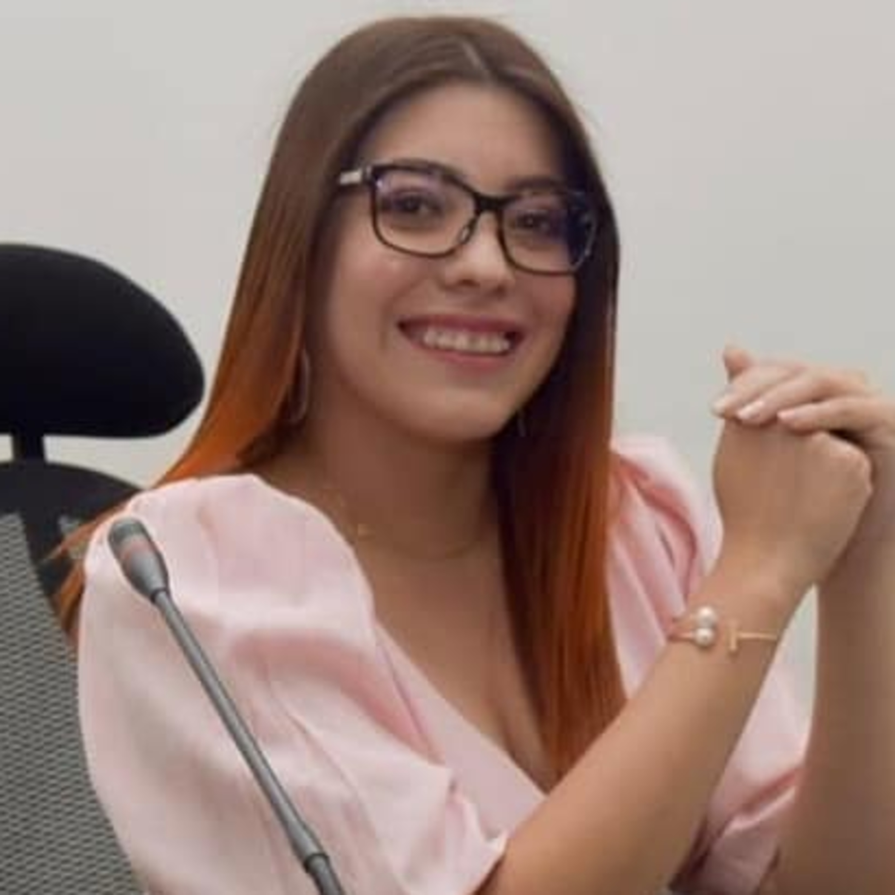 Violeta Stereo FM