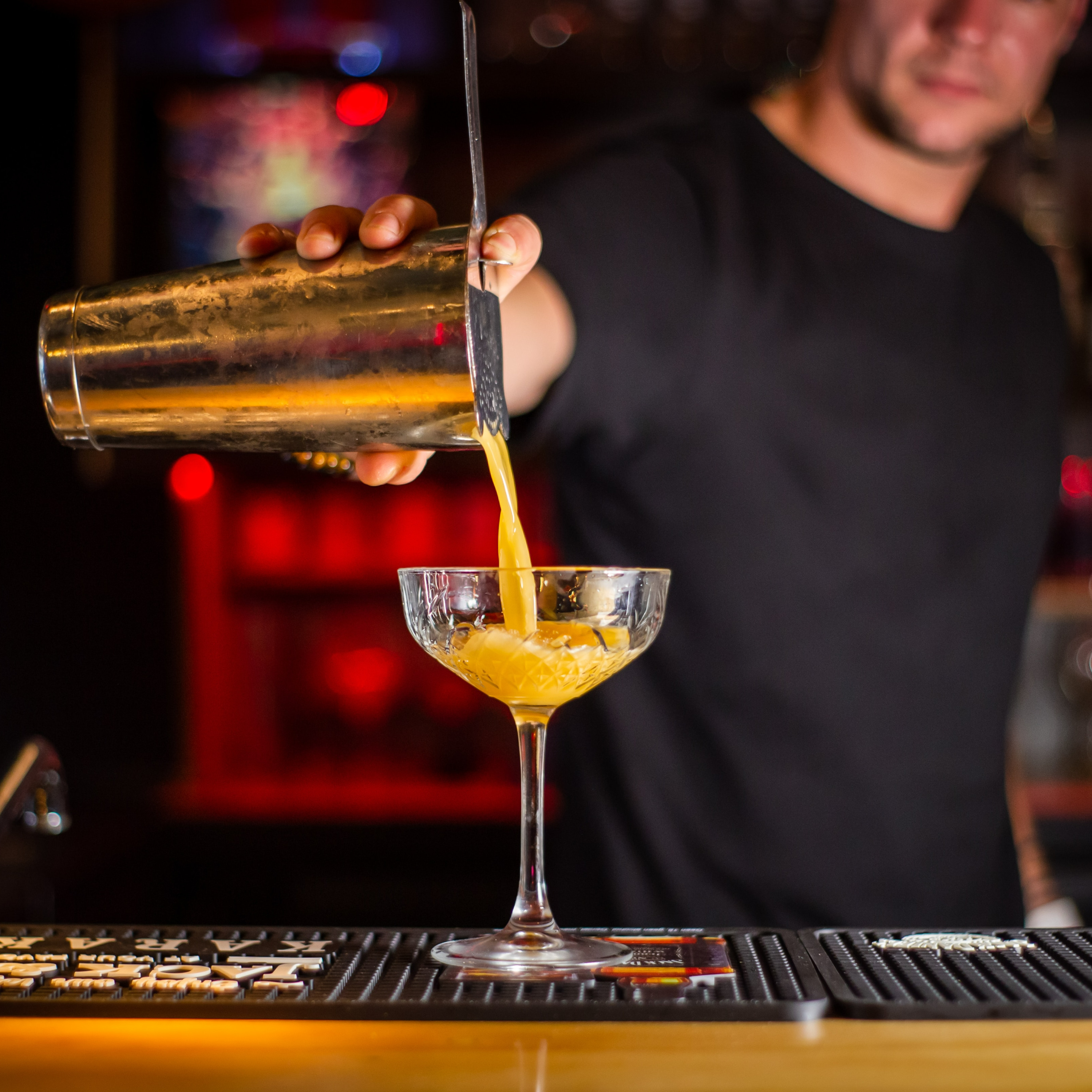 Bartender Says He’ll Give You Free Drink If You Tell Him What’s Wrong episode artwork