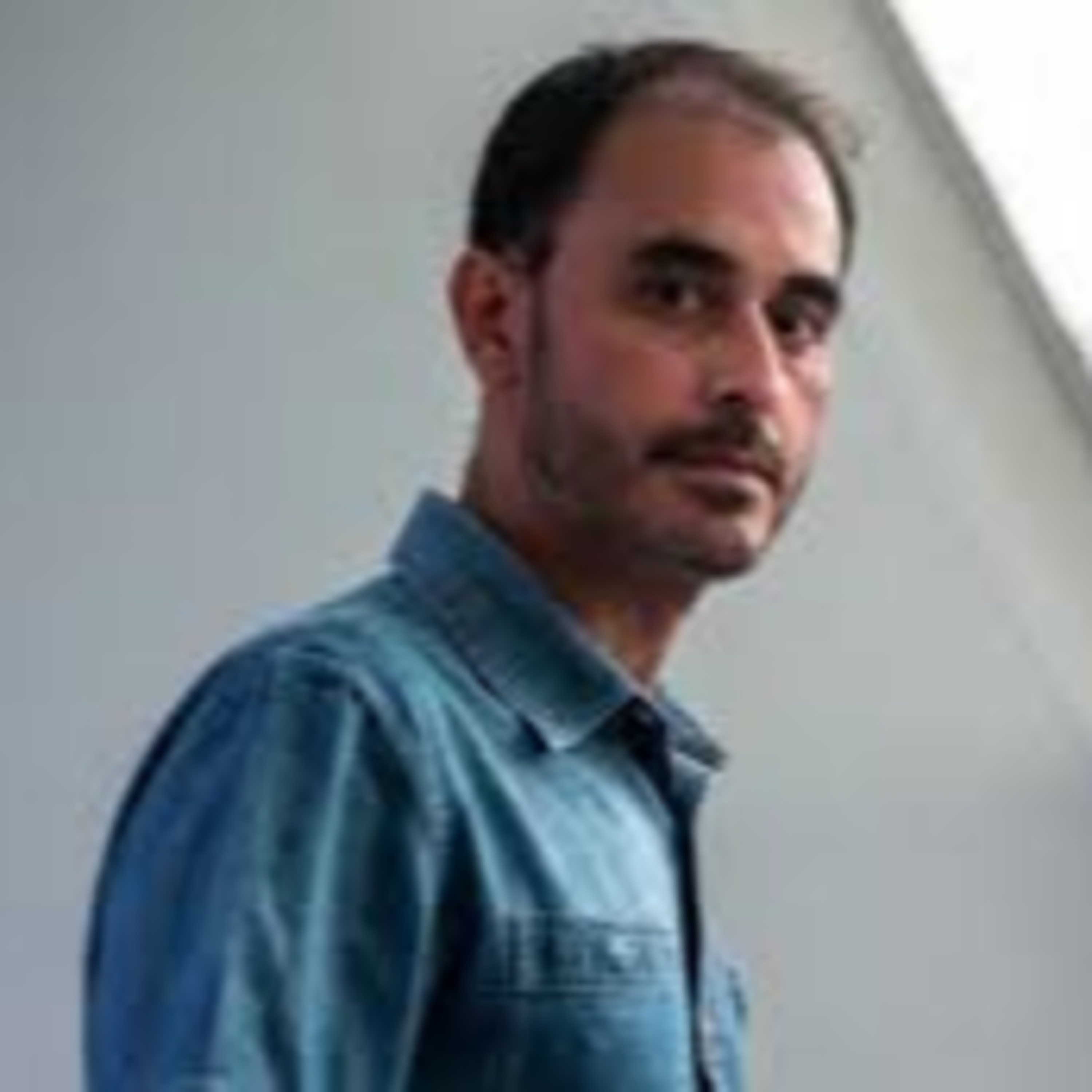 Entrevista con Ricardo Ramírez Requena, director de La Poeteca