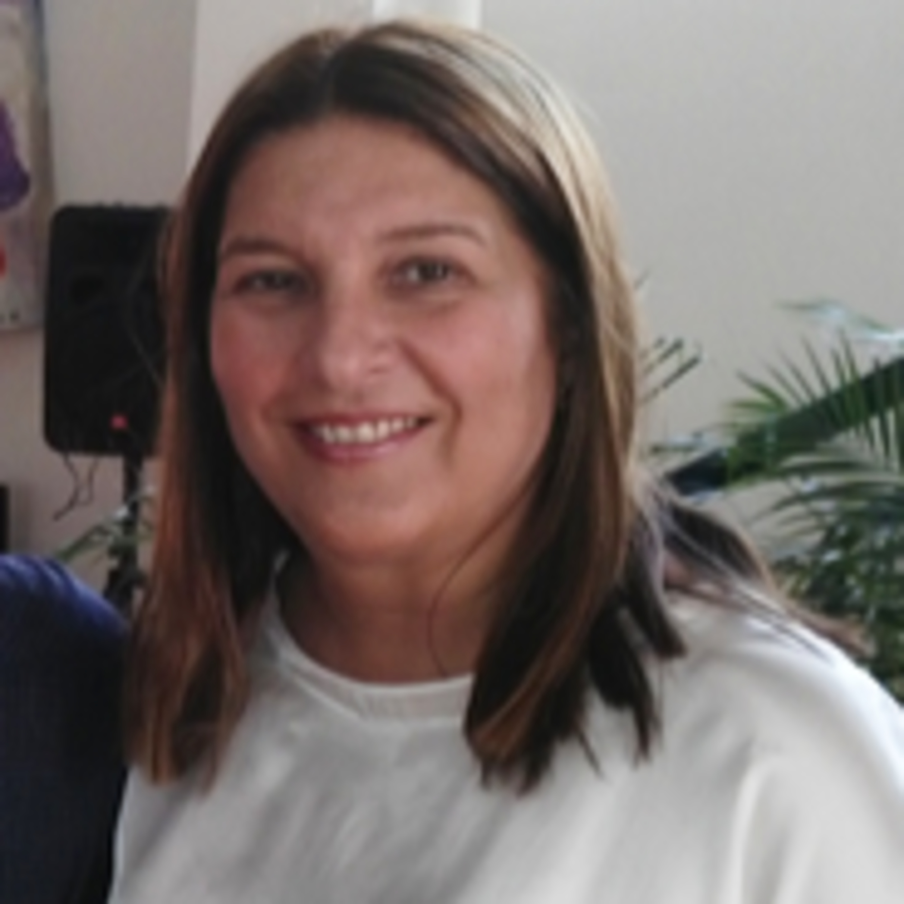 Entrevista con Trina Itriago, directora ejecutiva del Centro de Artes Integradas episode artwork