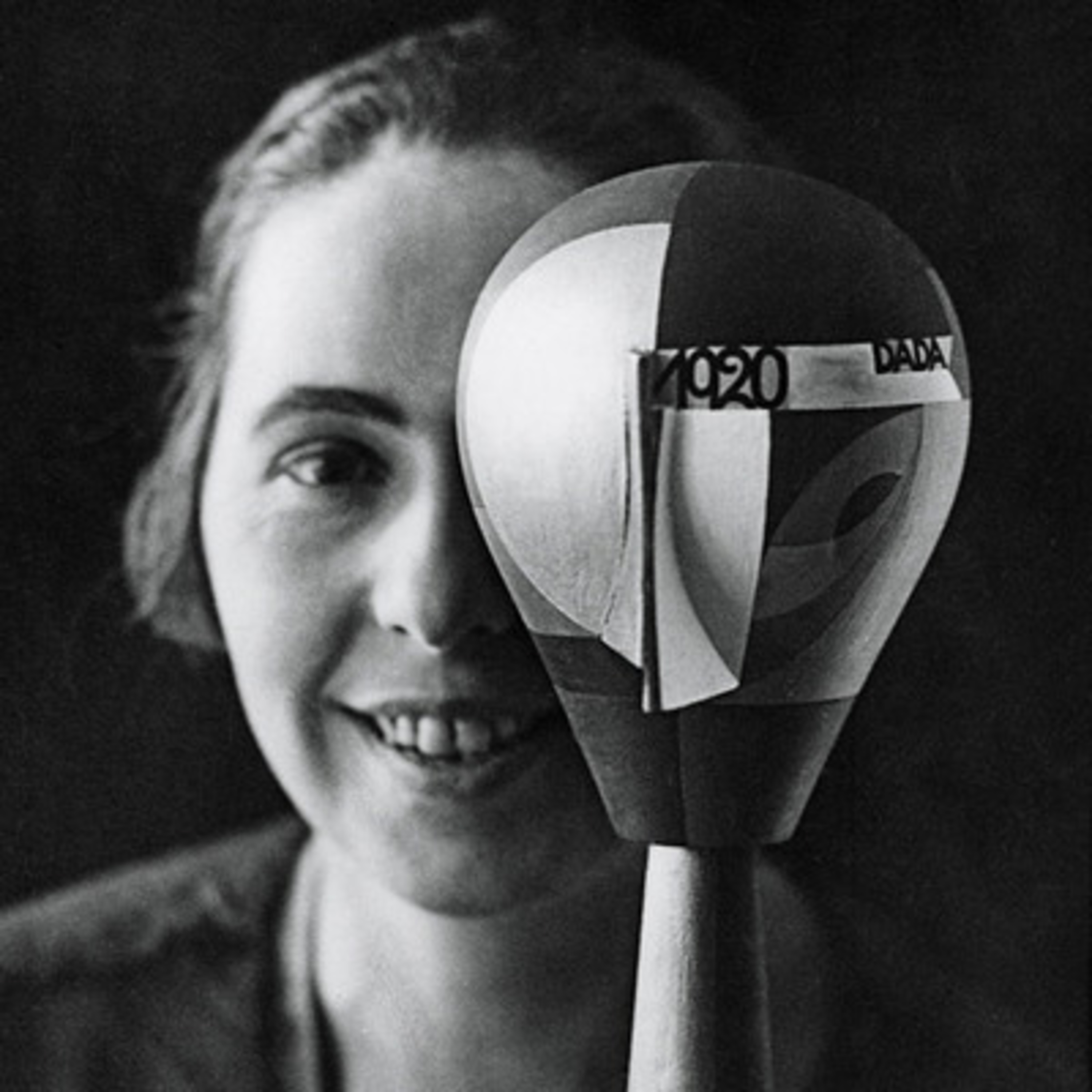 Sophie Taeuber-Arp: artista integral y diseñadora moderna