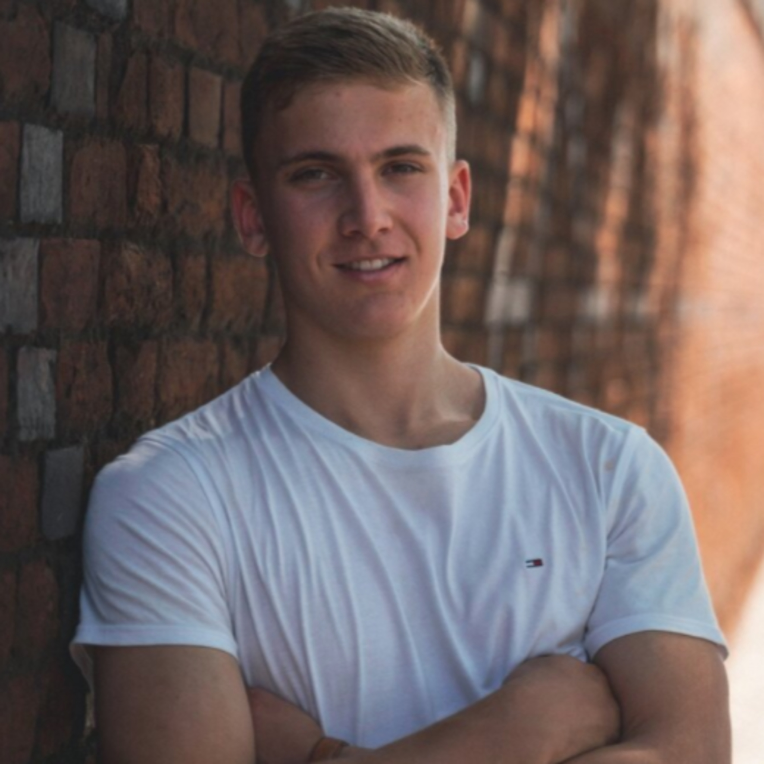Personal Branding on LinkedIn with Sam Winsbury