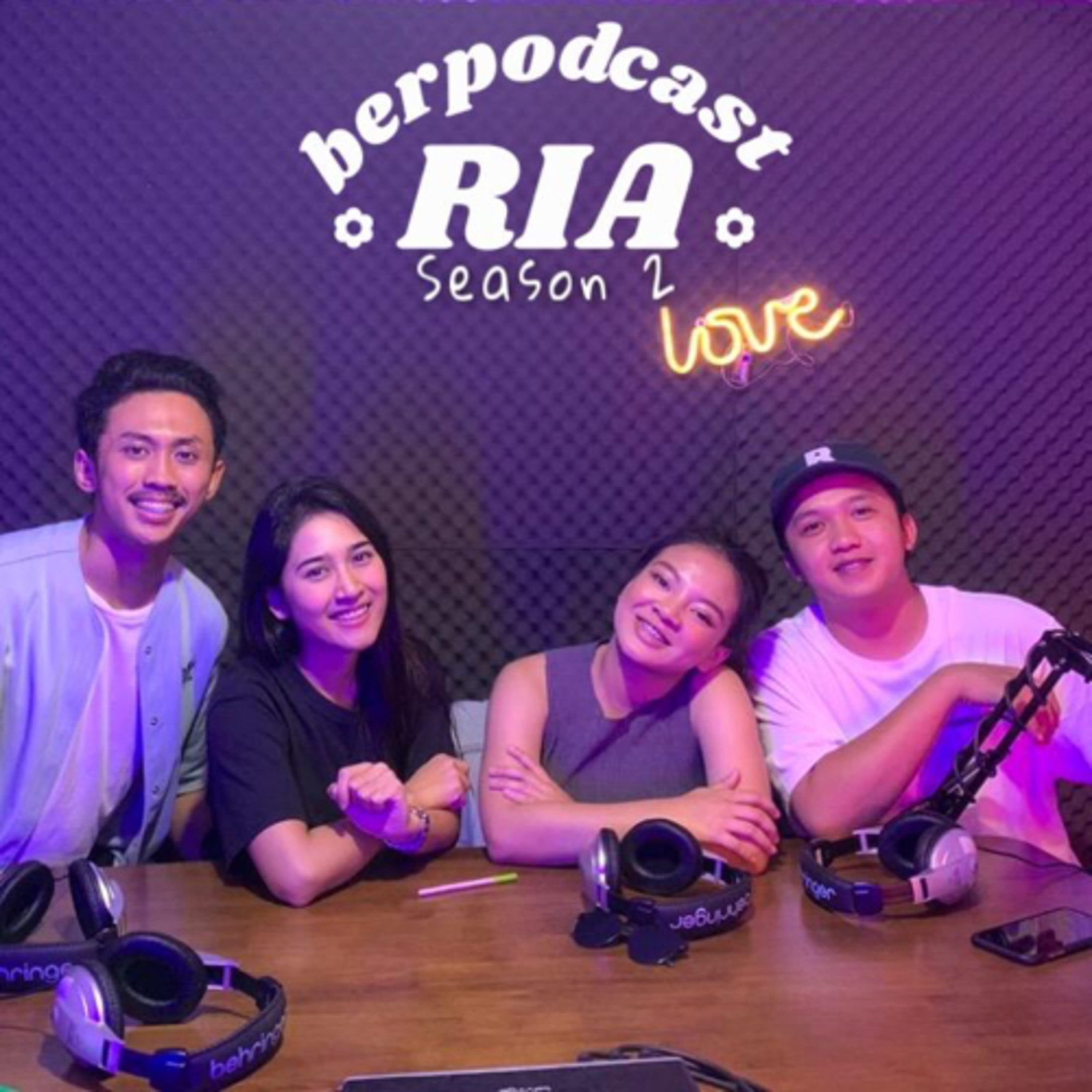 berpodcast RIA