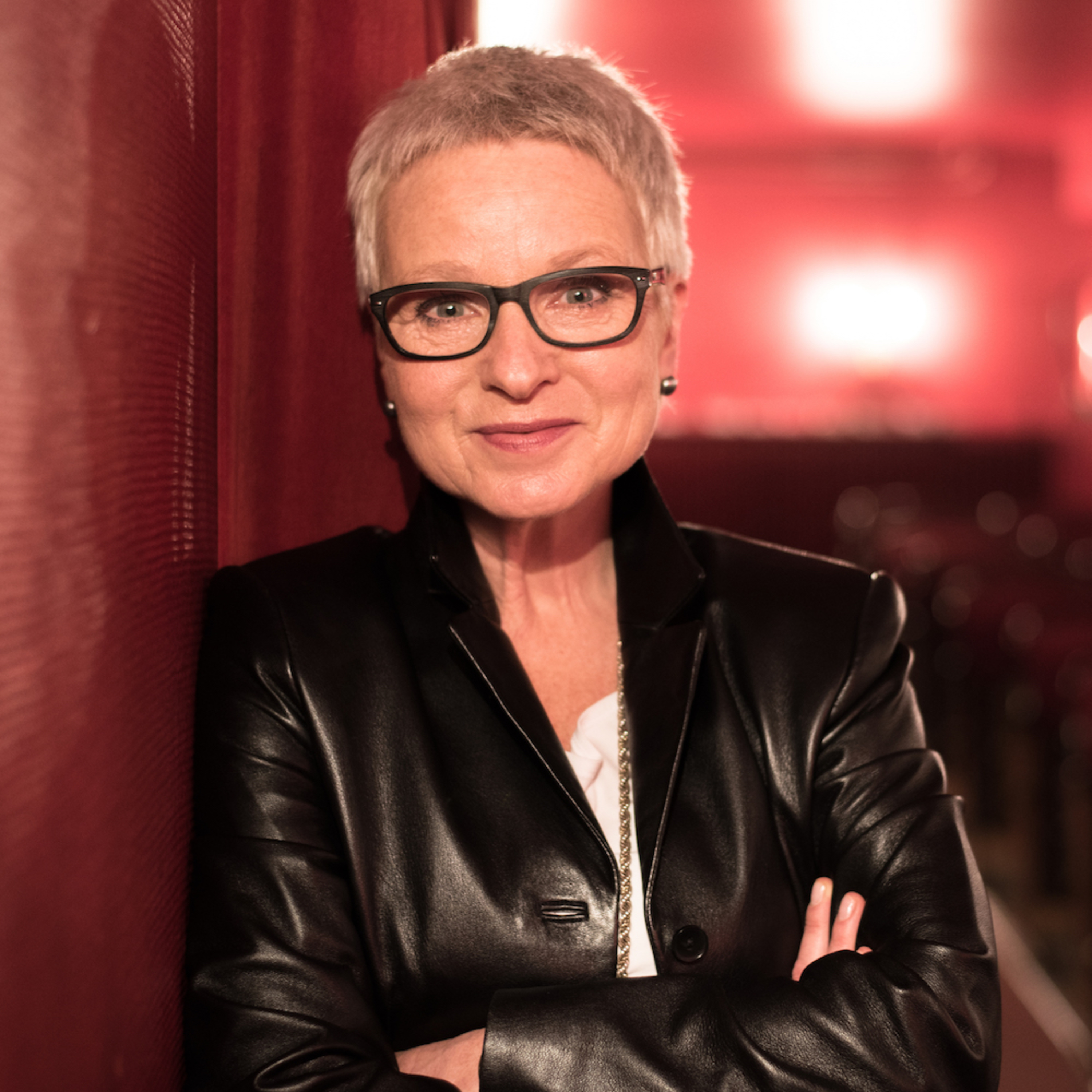 Hörpost aus der zweiten Reihe, Parkett - von und mit Esther Schweizer - Reden? Sicher. Wirken!