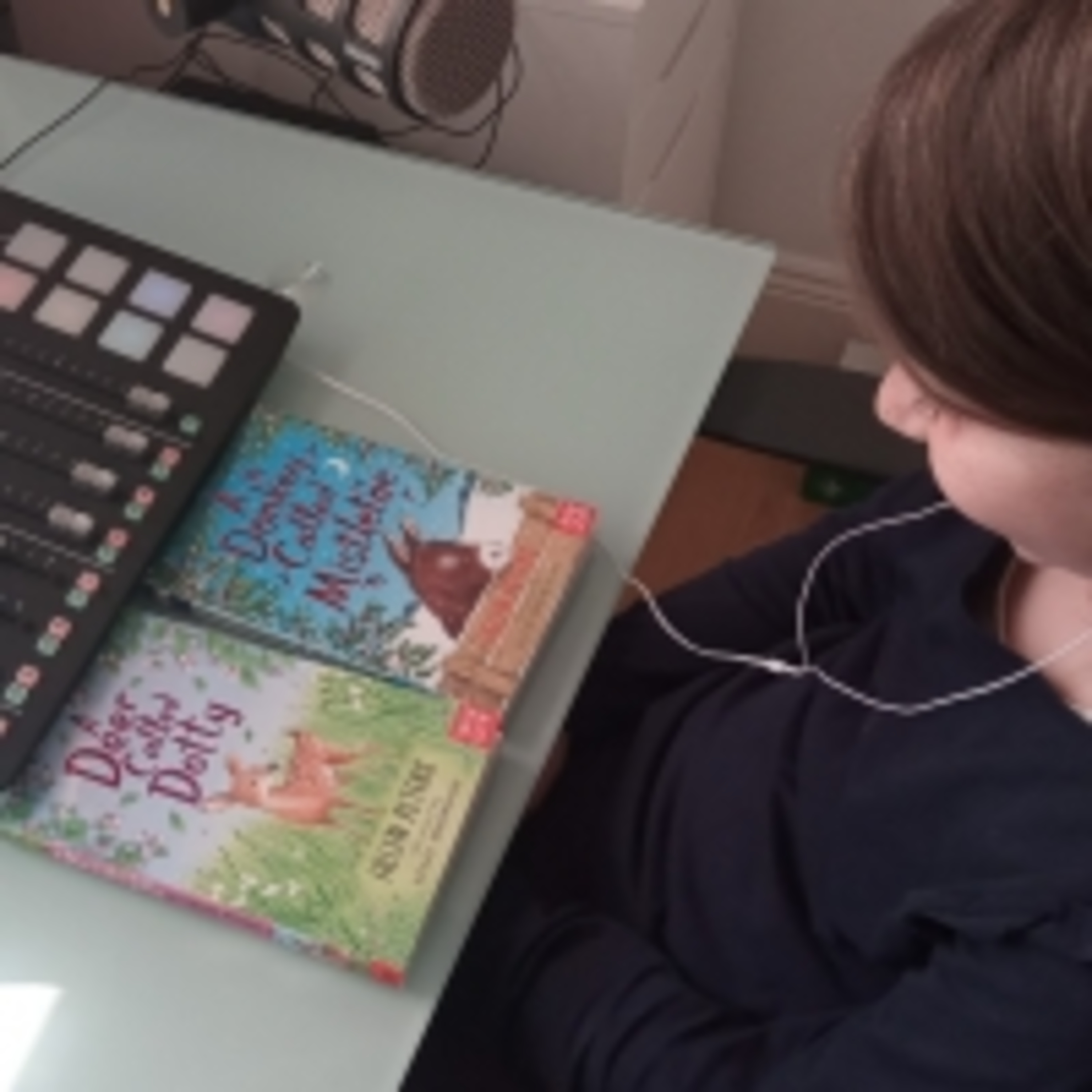 Lidia and Lucy\'s Booktastic Podcast