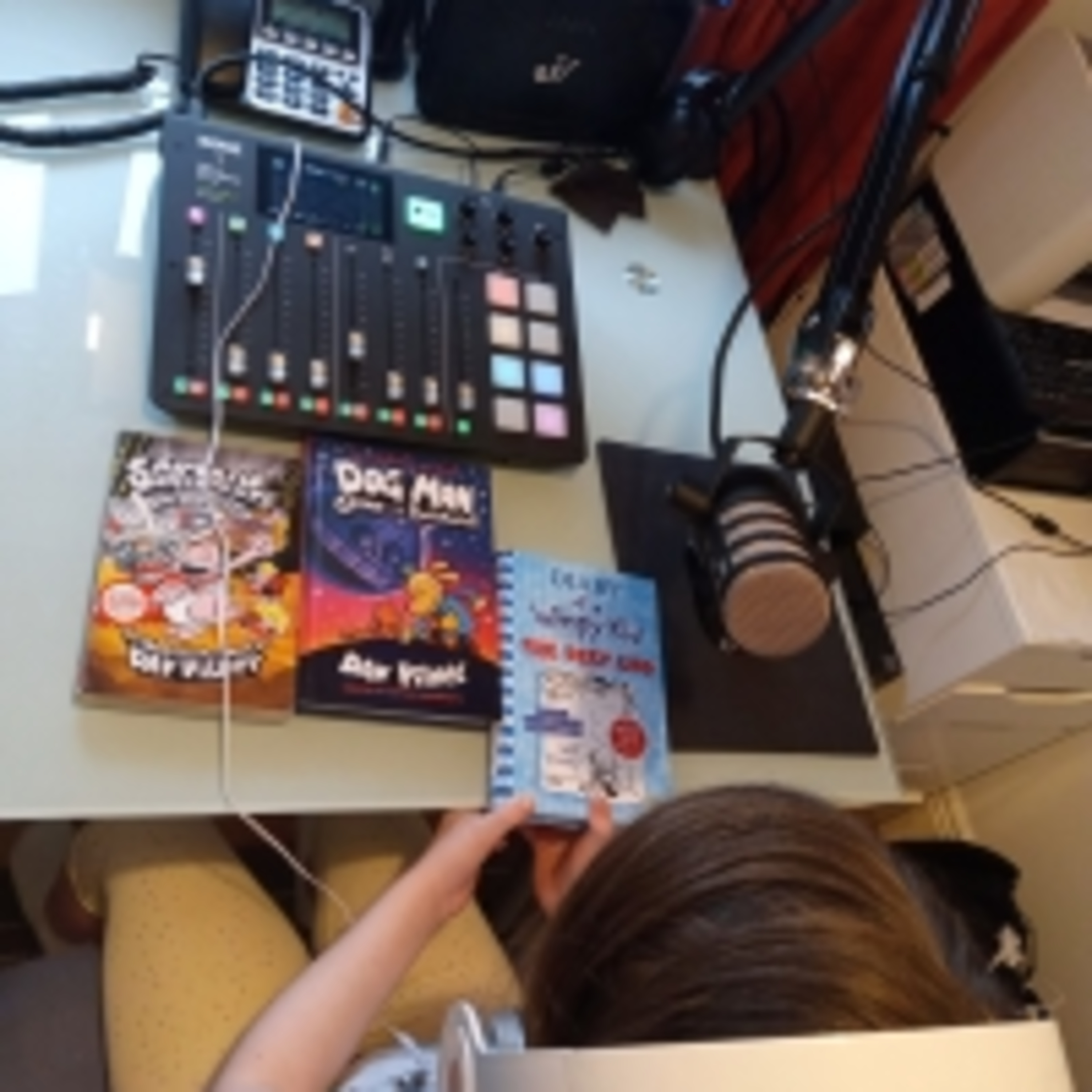 Lidia and Lucy\'s Booktastic Podcast