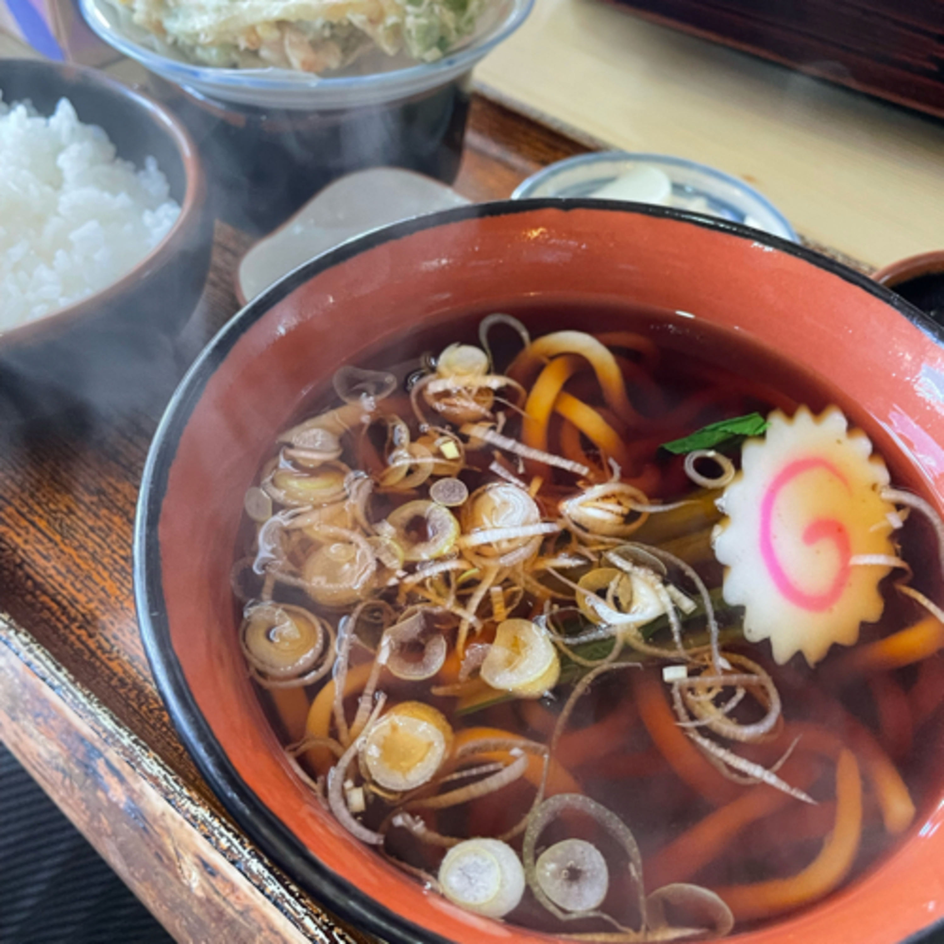 朝の目覚めるラジオ