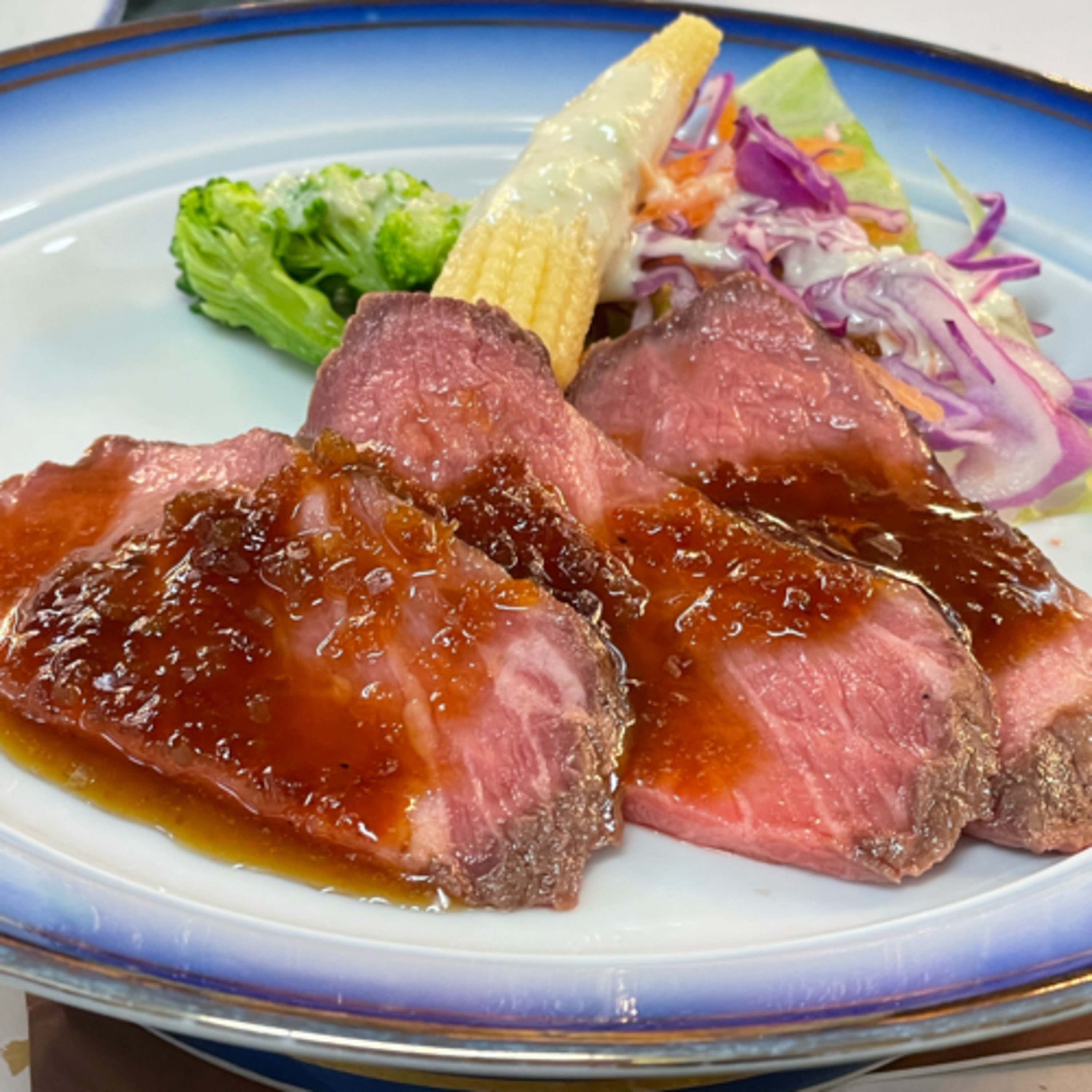 朝の目覚めるラジオ