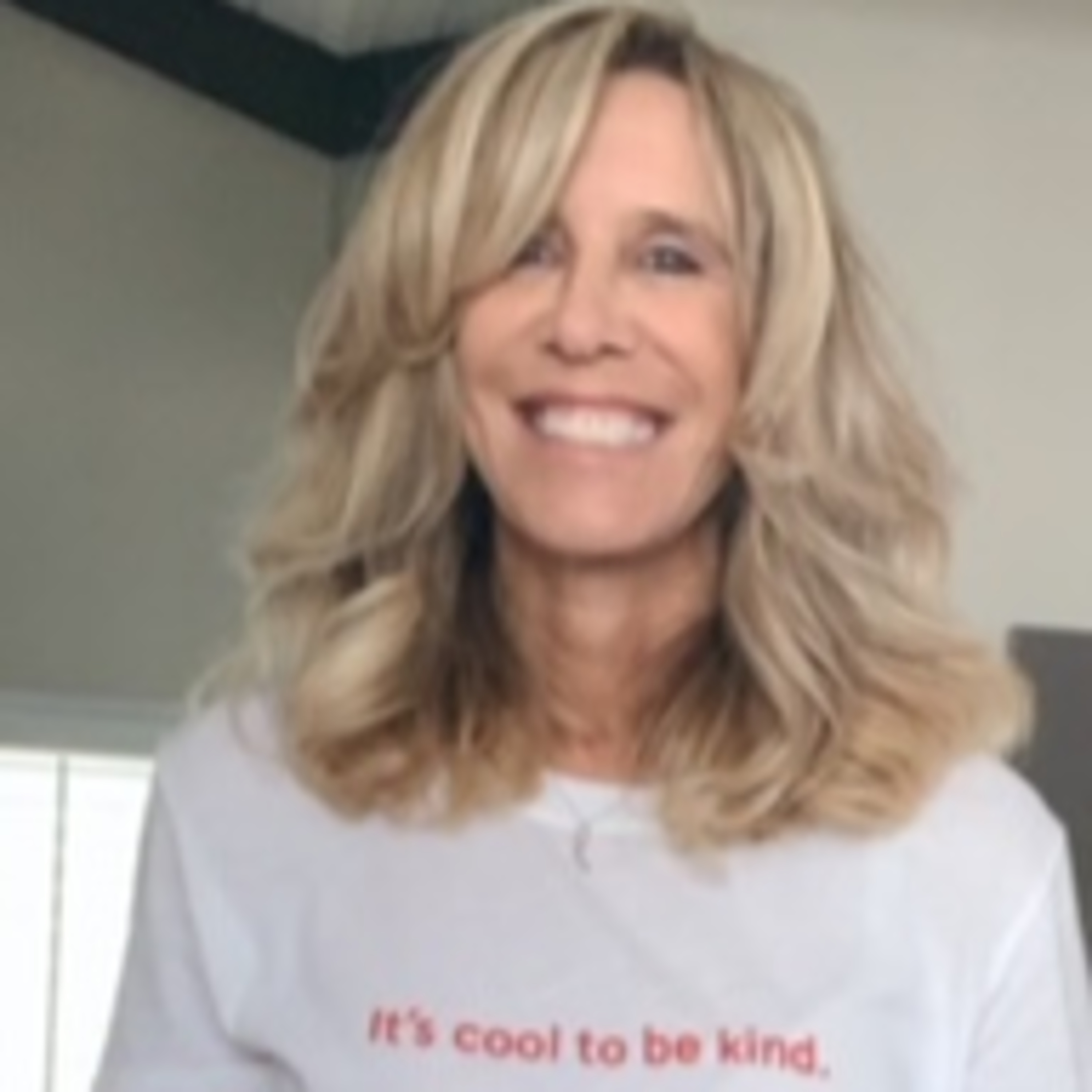 Karen Interviews the amazing Linda Beresford about her life, and what drives her to make a big difference episode artwork