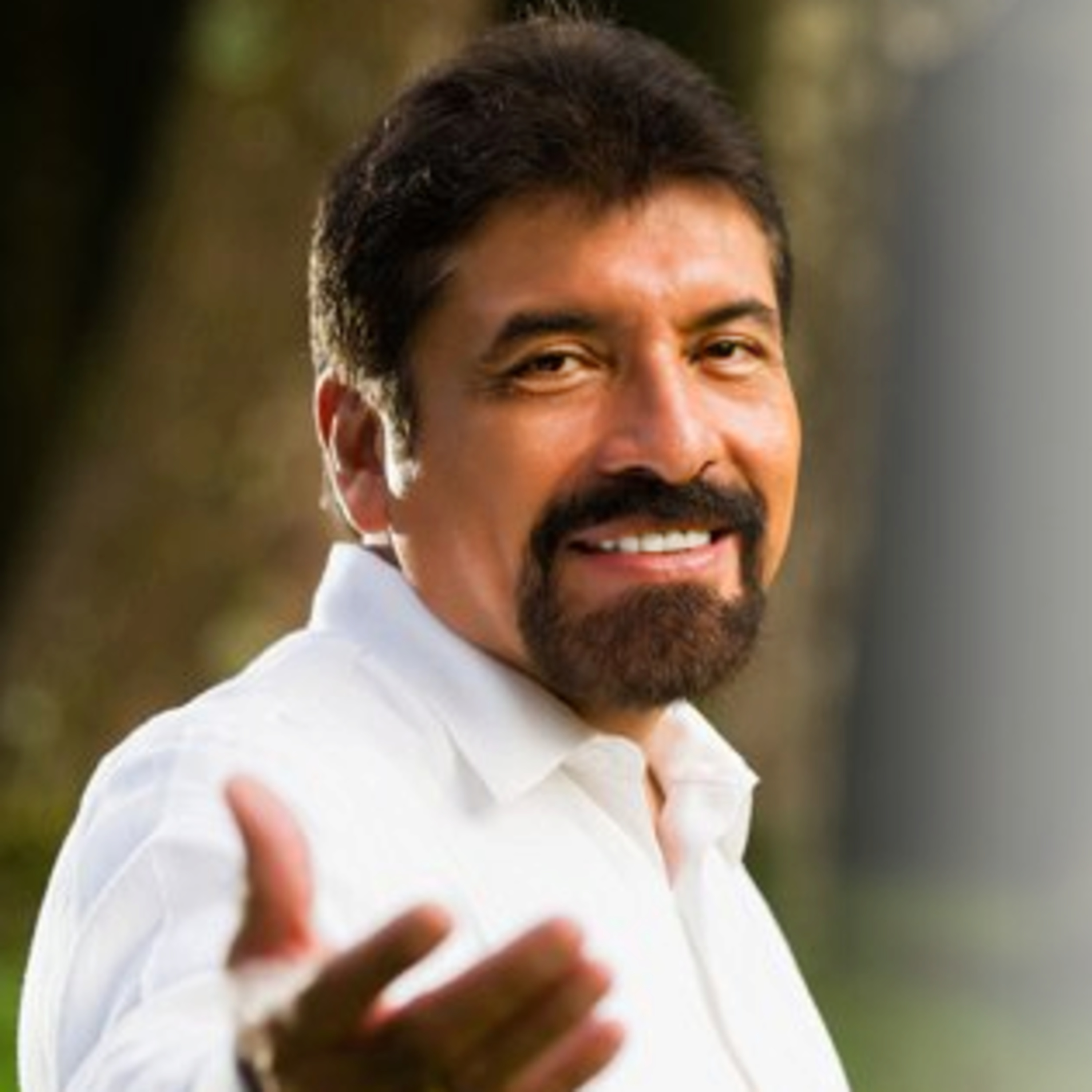Salvador Gómez Oficial
